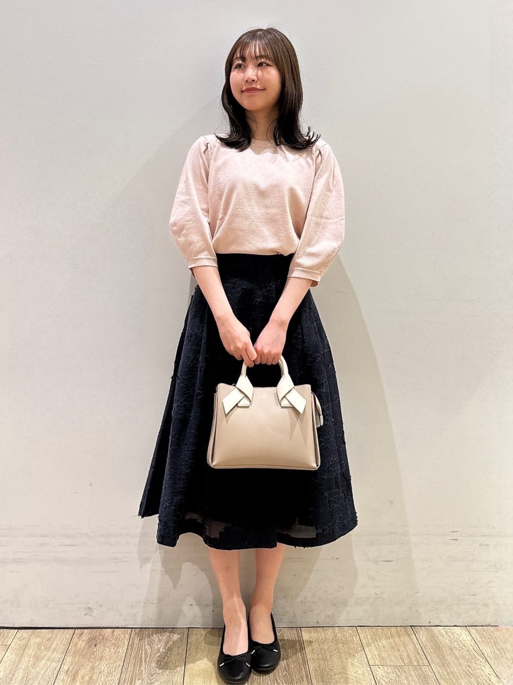 MOMOさんの「index｜【UVケア】6分袖タックスリーブニット《洗濯機OK／XS～LL／9col》」を使ったコーディネート