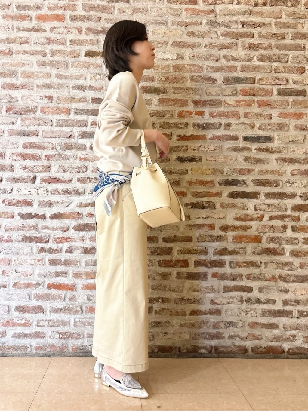 しばさんの「THE SHOP TK｜【S-XLサイズ/上品見えが叶う】Vネックニット/洗濯機OK」を使ったコーディネート