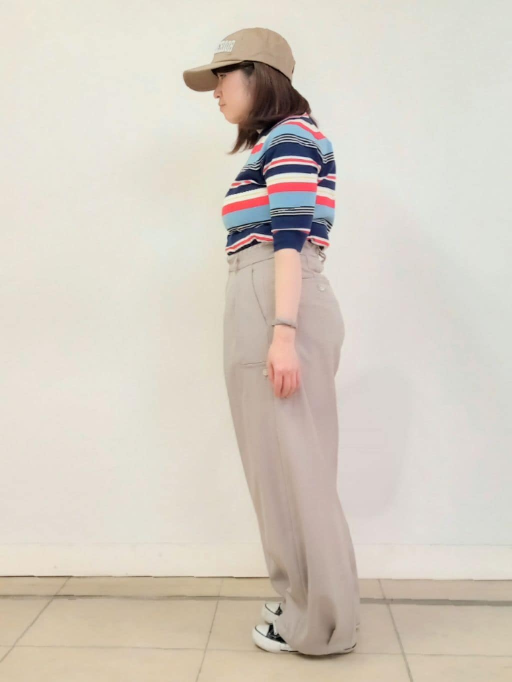 emiさんの「DRESSTERIOR｜【接触冷感/ウォッシャブル/otonaMUSE5月号掲載】カービーカーゴパンツ」を使ったコーディネート