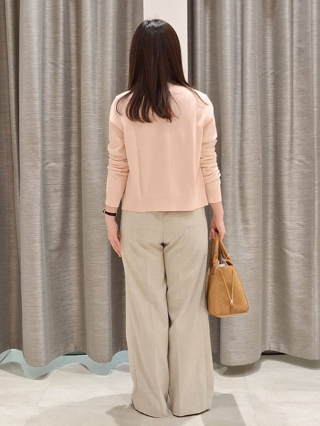 YuKaRiさんの「UNTITLED｜◆【アンサンブル可/洗える】クルーネックニットカーディガン」を使ったコーディネート