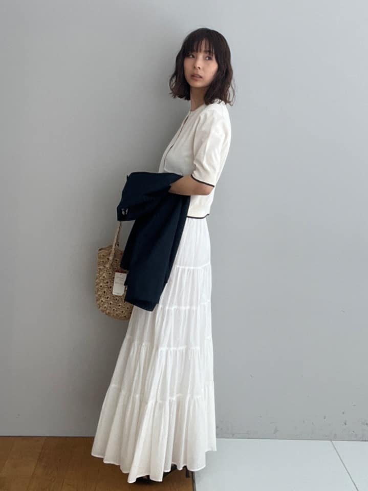 misaさんの「DRESSTERIOR｜【ウォッシャブル/撥水素材】Aラインショートトレンチジャケット」を使ったコーディネート