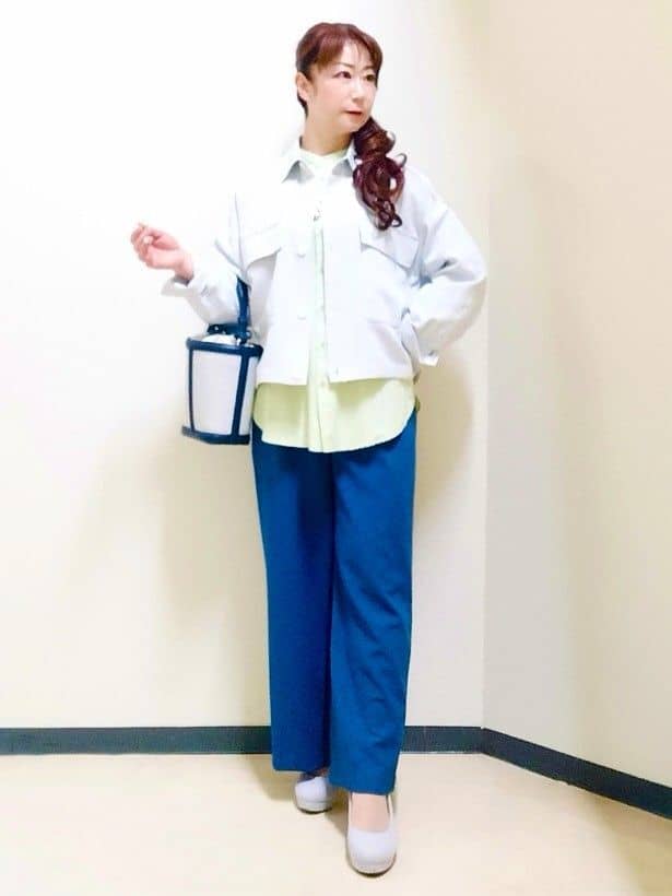 花さんの「Reflect｜ドライタッチストレートワイドパンツ」を使ったコーディネート