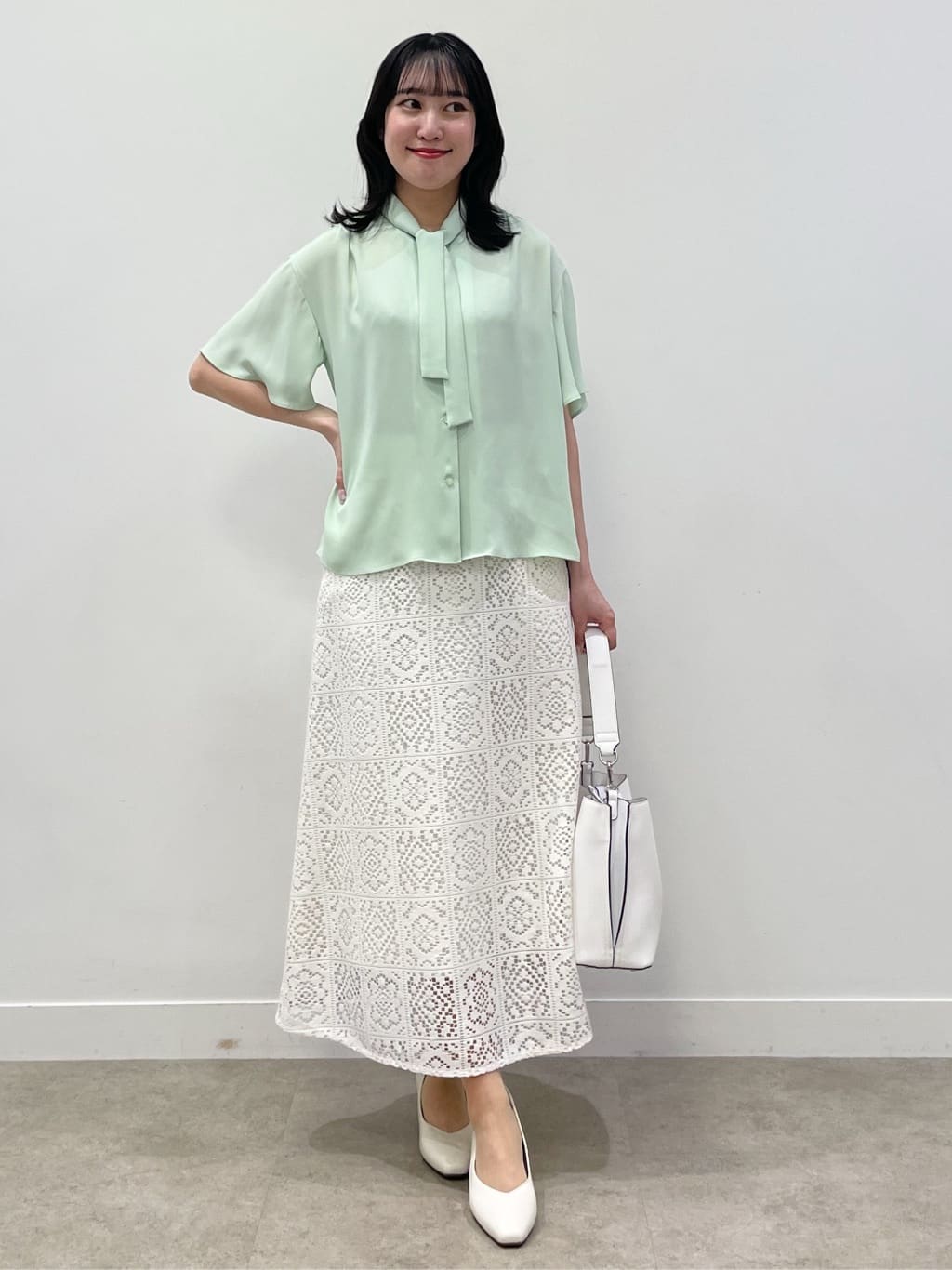 yukariさんの「Reflect｜【マシンウォッシュ可】フレアスリーブボウタイブラウス」を使ったコーディネート