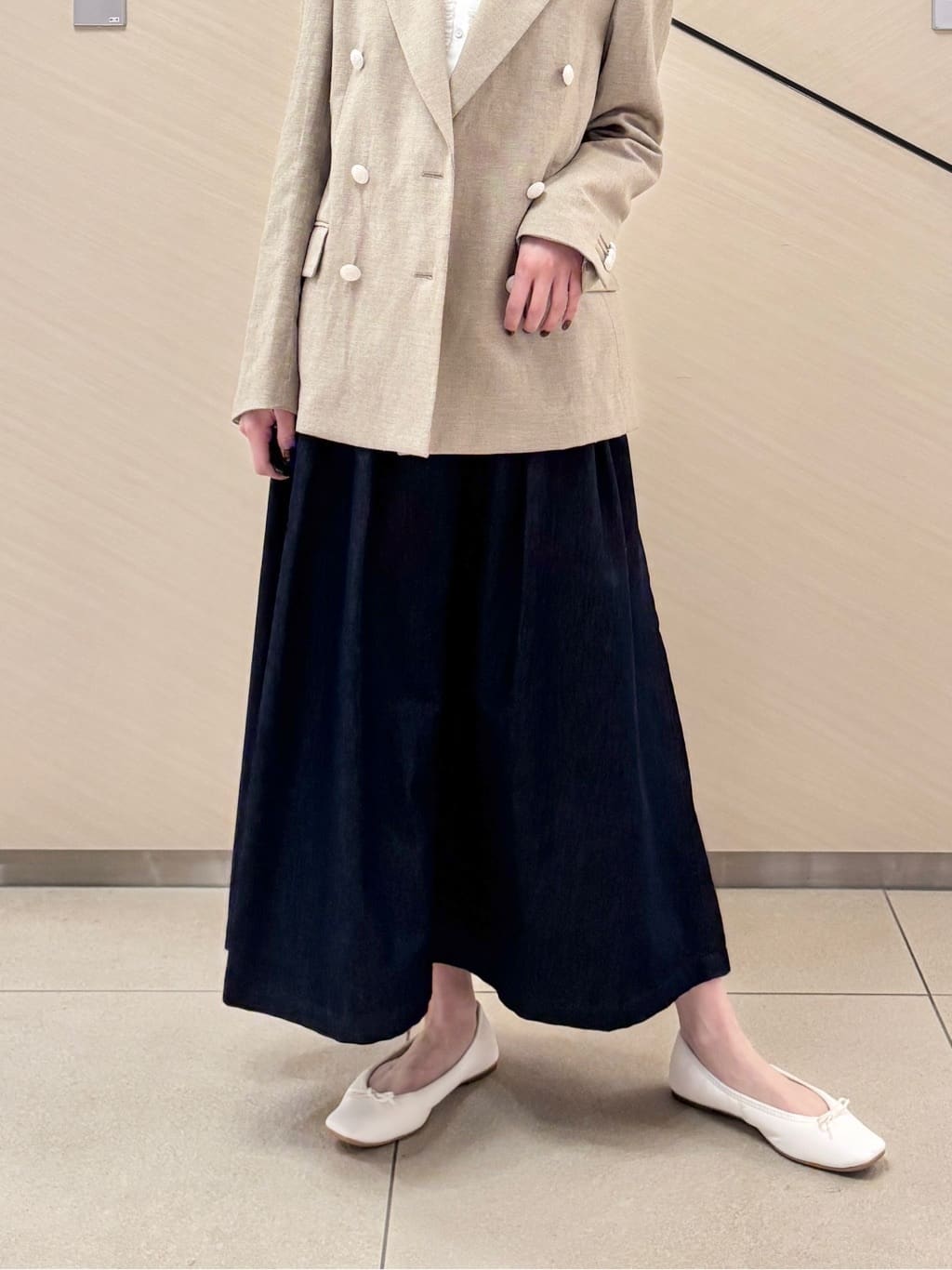 清水夏姫さんの「DRESSTERIOR｜【セットアップ可】リネンブレンドダブルブレストジャケット」を使ったコーディネート