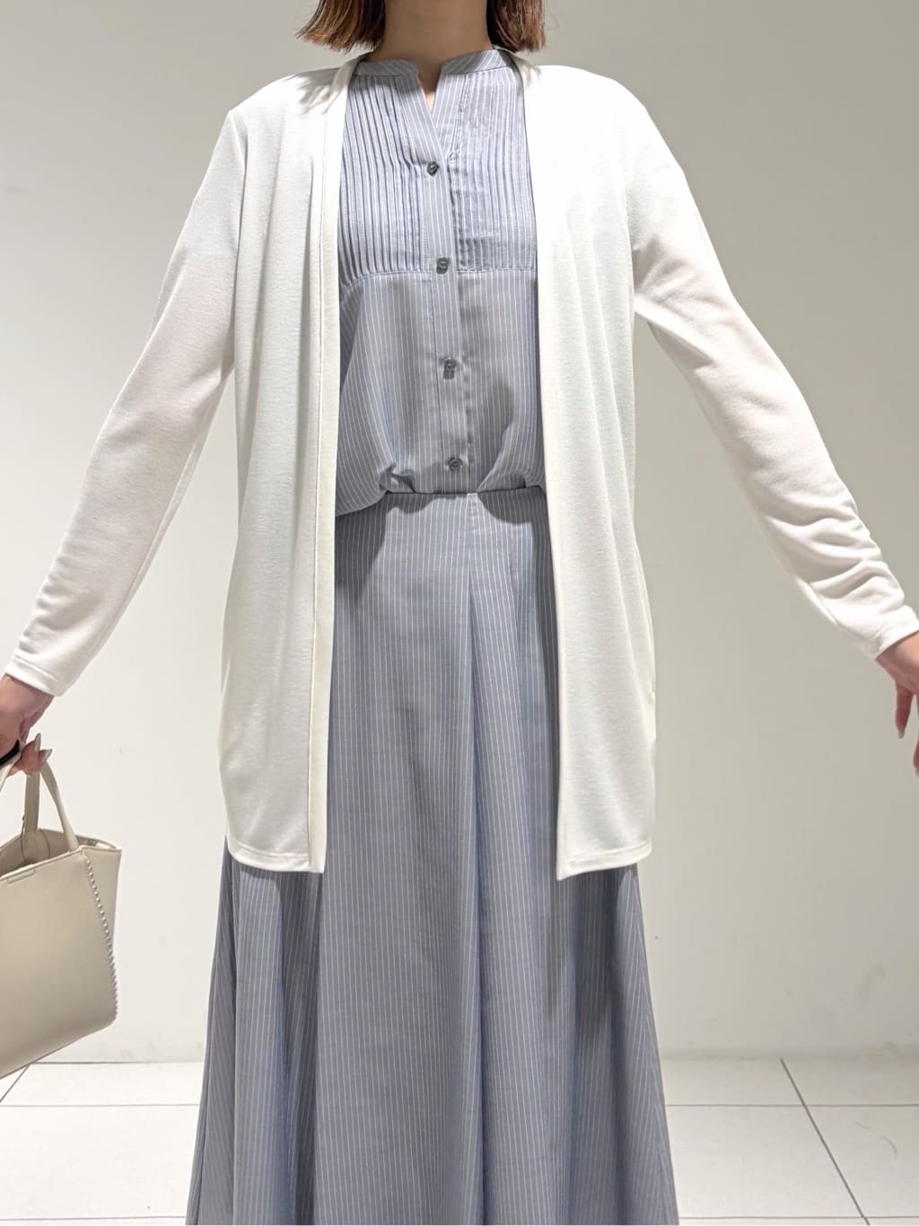 shioriさんの「INDIVI｜【UVケア】着流しミドル丈カーディガンジャージ」を使ったコーディネート