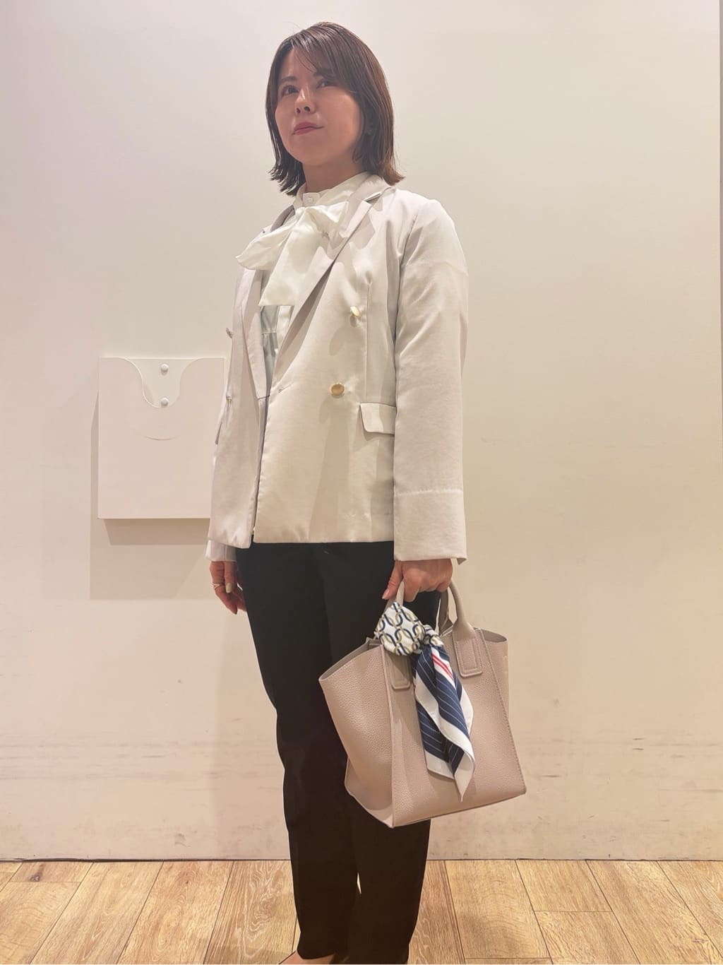 YUKOさんの「index｜《再入荷》ダブルブレストテーラードジャケット【接触冷感／吸水速乾／イージーアイロン／防シワ／洗濯機O」を使ったコーディネート