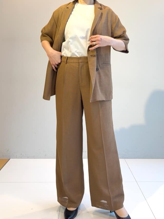 murayamaさんの「INDIVI｜【洗える／メッシュ素材／SETUP可能】半袖シアージャケット」を使ったコーディネート