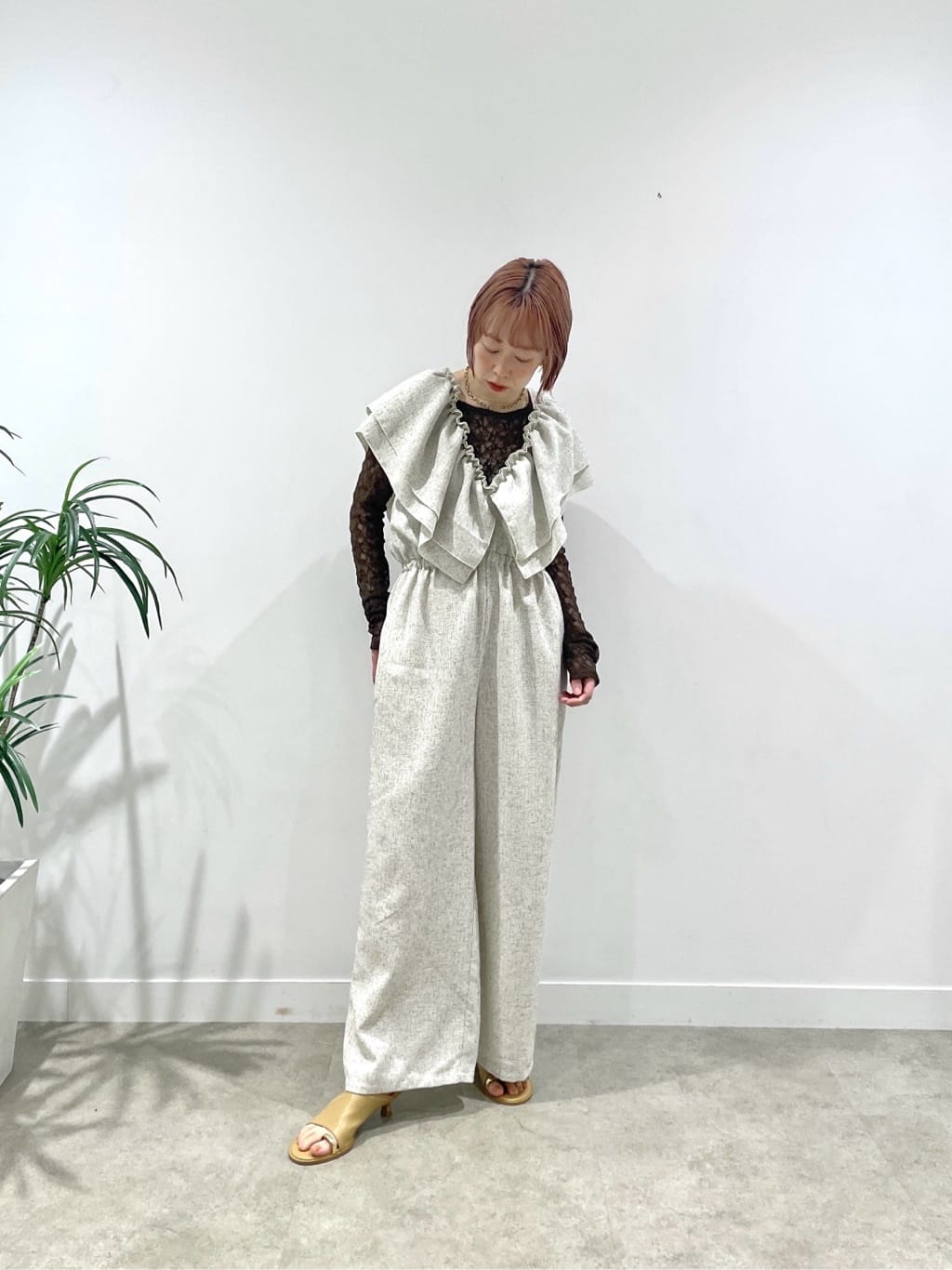 mikuさんの「INDIVI｜【一部店舗限定】バックオープンレースカットソー」を使ったコーディネート