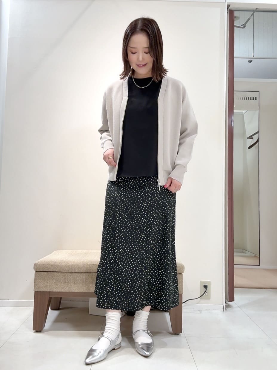 YUIさんの「UNTITLED｜◆【軽羽織り/セットアップ可】ジップアップニットカーディガン」を使ったコーディネート