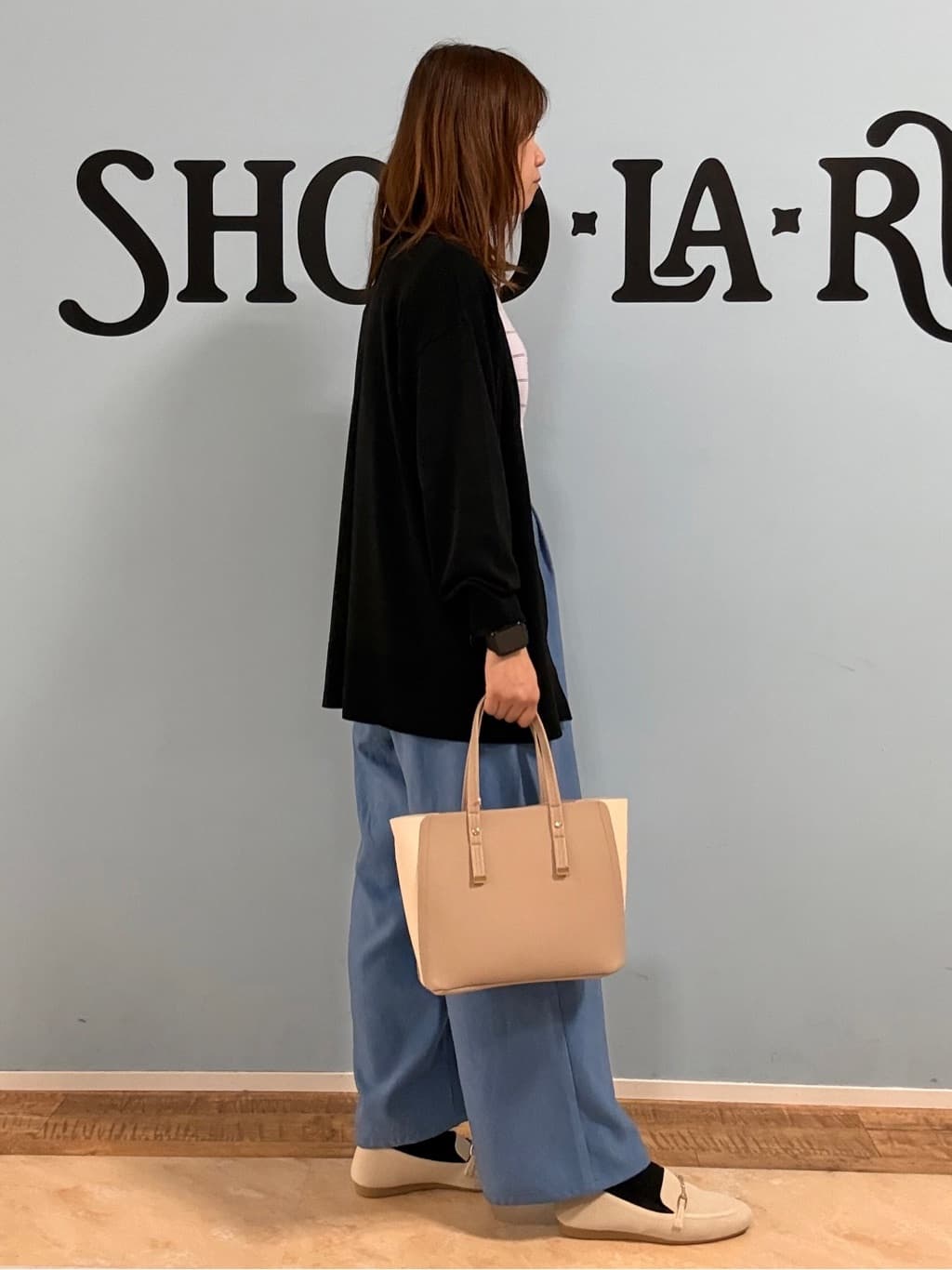 Naaatsuさんの「SHOO･LA･RUE｜【洗濯機可/UV】さらっとしたタッチが心地よい ミドルカーディガン」を使ったコーディネート