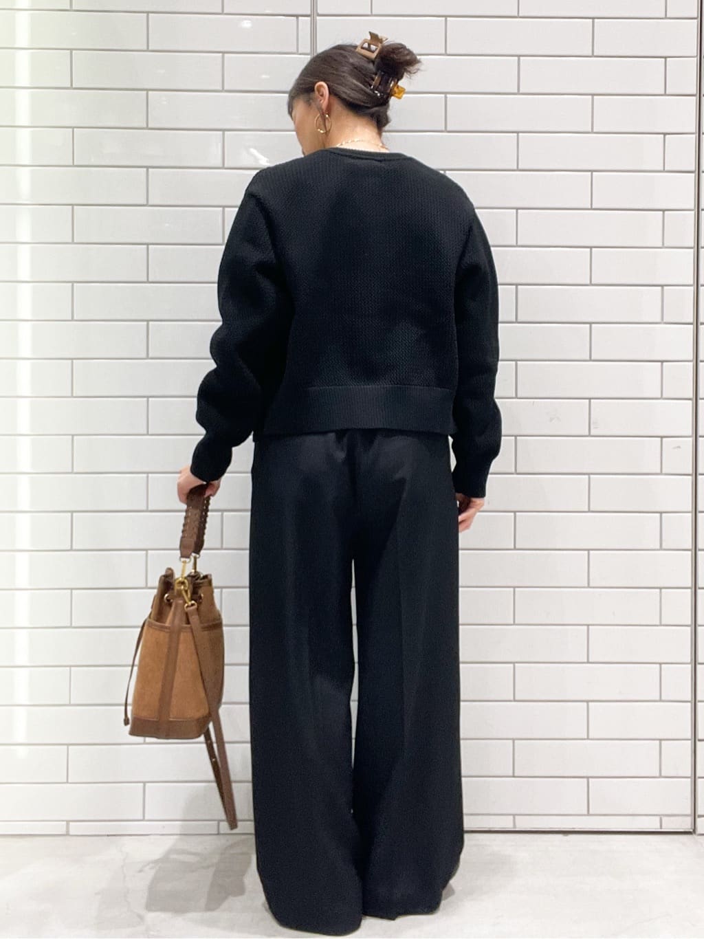 oiさんの「OPAQUE.CLIP｜美脚ストレッチストレートワイドパンツ【洗濯機OK】」を使ったコーディネート