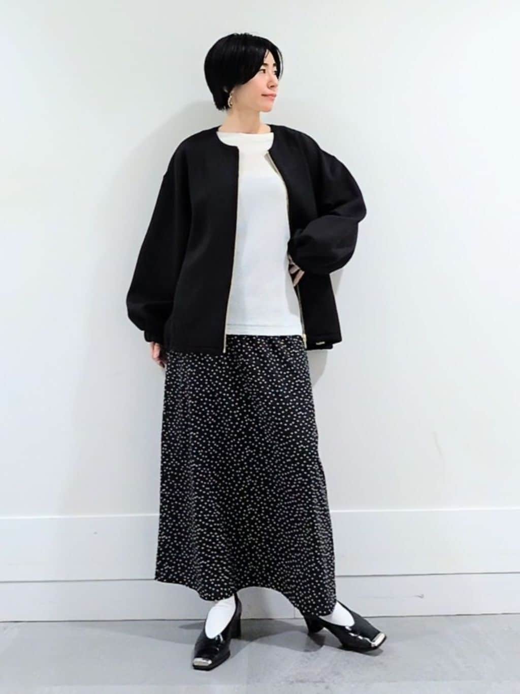 ミズタさんの「UNTITLED｜【古畑星夏さん着用/8色展開/程よい透け感】ドライタッチボートネックニット」を使ったコーディネート