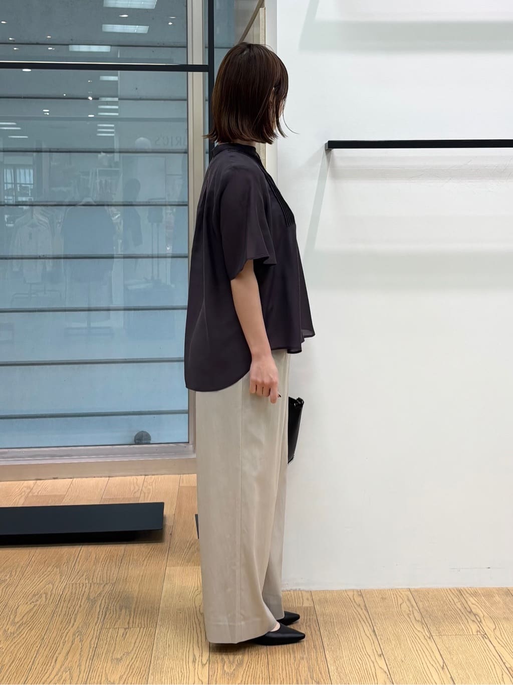 asamiさんの「INDIVI｜【接触冷感/洗える】シアーシャンブレーピンタックブラウス」を使ったコーディネート