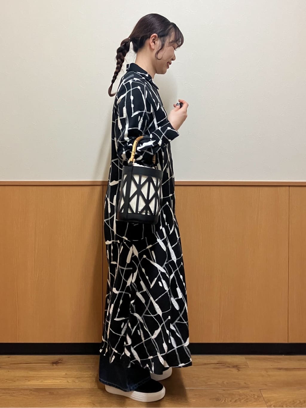 MAYUKIさんの「index｜ジオメトリックプリントシャツワンピース」を使ったコーディネート