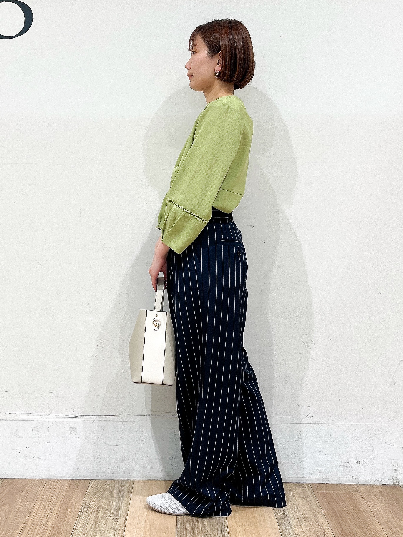 山さんさんの「grove｜【UVカット・体型カバーも叶う】麻調メッシュランタンスリーブブラウス」を使ったコーディネート