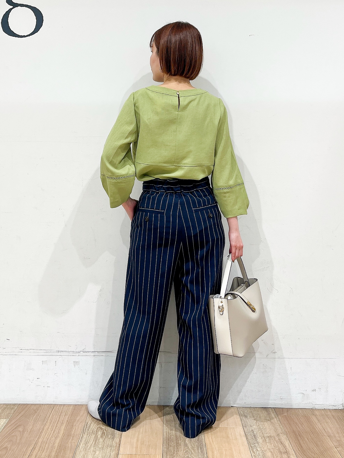 山さんさんの「grove｜【UVカット・体型カバーも叶う】麻調メッシュランタンスリーブブラウス」を使ったコーディネート
