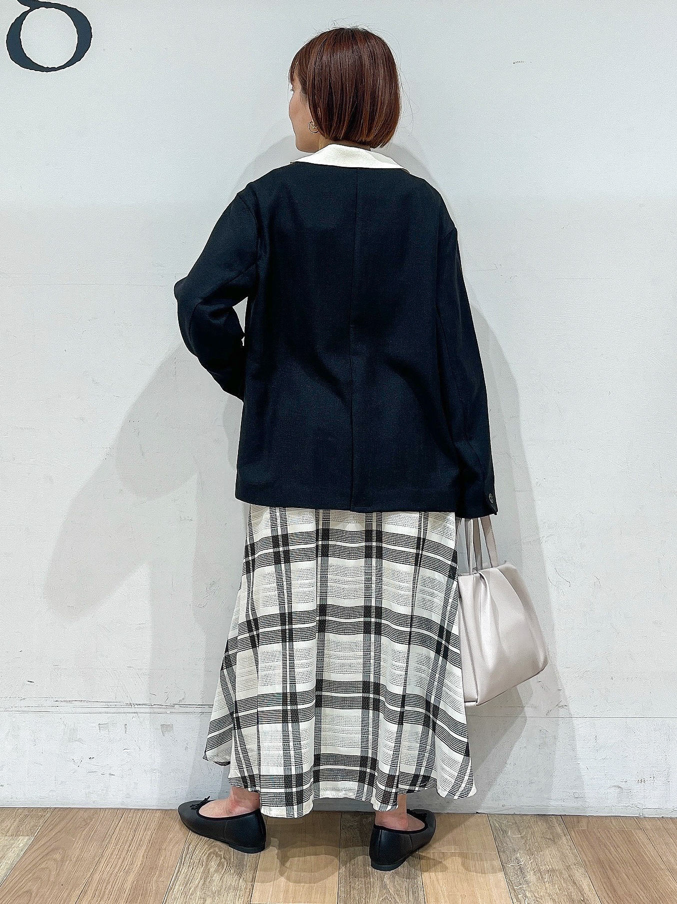 山さんさんの「grove｜リネンライクカラーレスジャケット」を使ったコーディネート