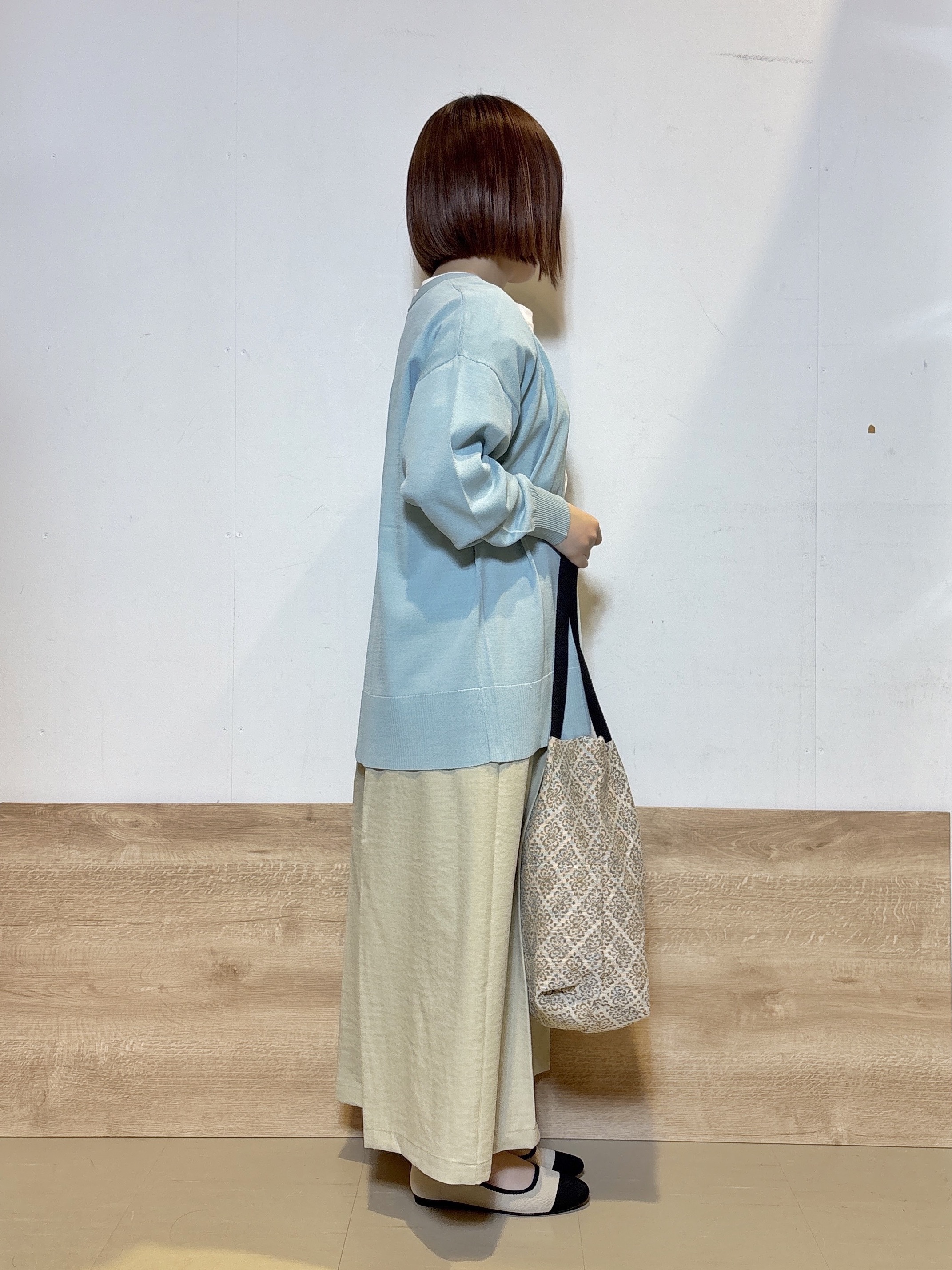 るねさんの「SHOO･LA･RUE｜【洗濯機可/UV】さらっとしたタッチが心地よい ミドルカーディガン」を使ったコーディネート
