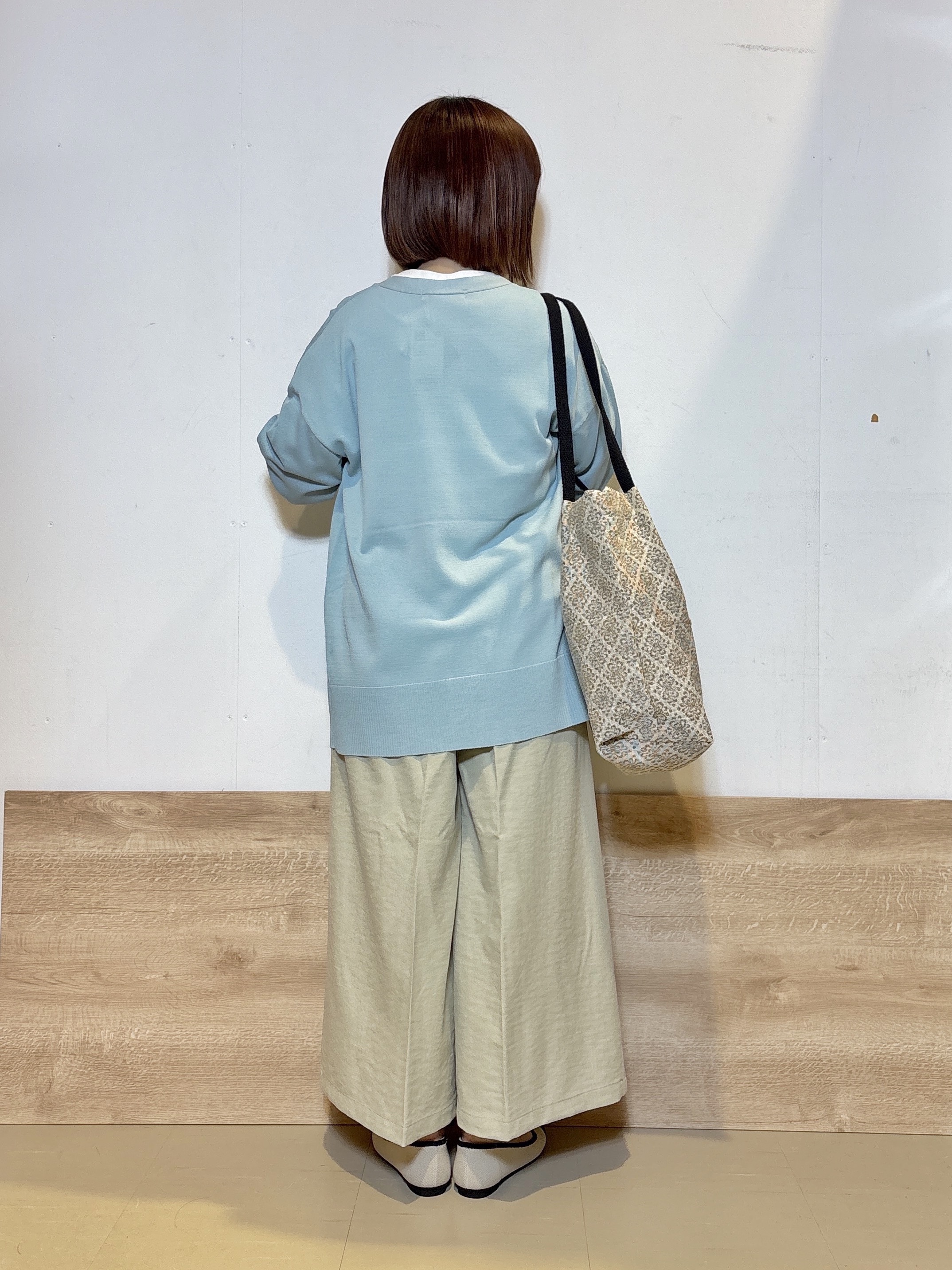 るねさんの「SHOO･LA･RUE｜【洗濯機可/UV】さらっとしたタッチが心地よい ミドルカーディガン」を使ったコーディネート