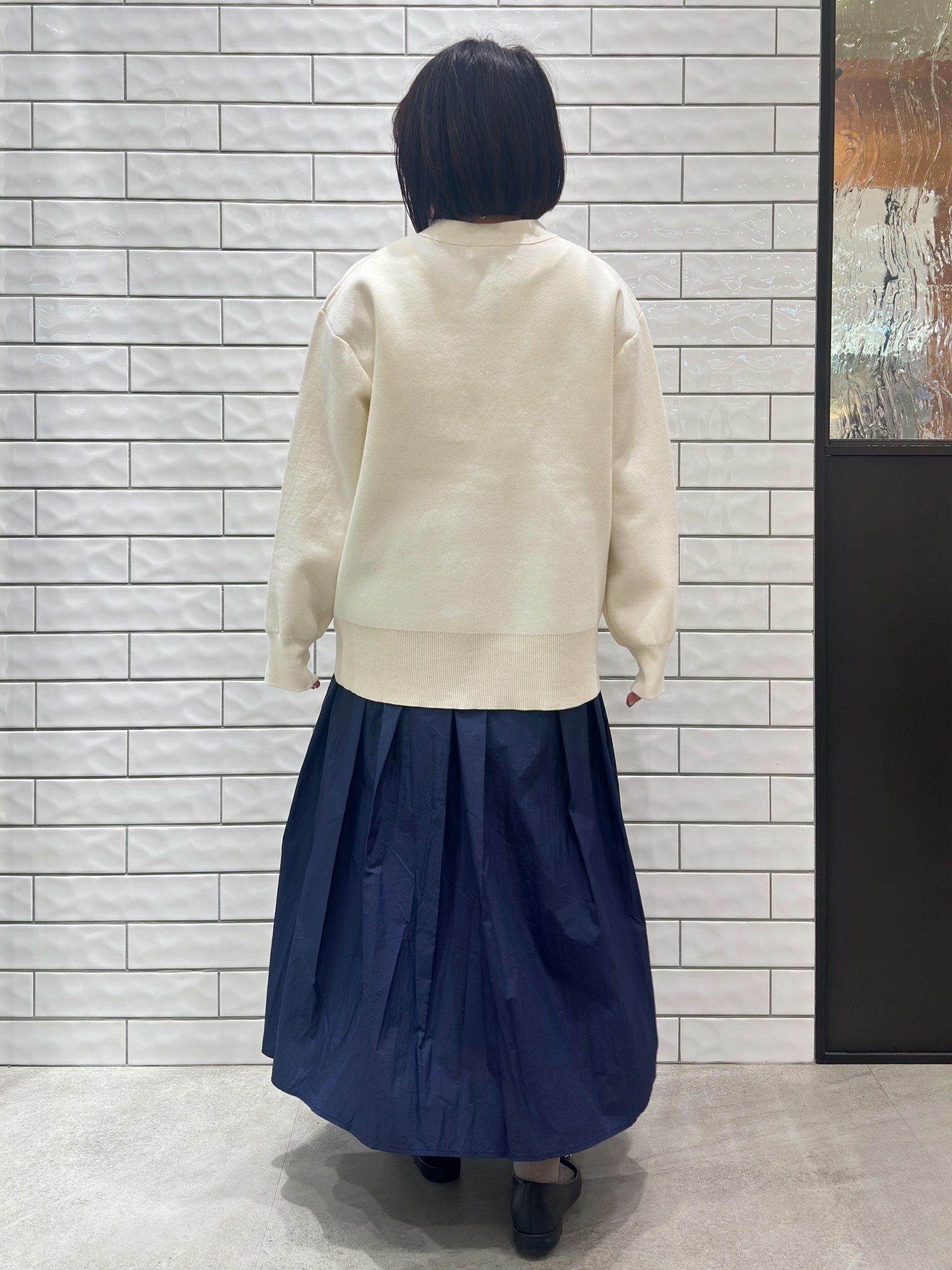Minさんの「OPAQUE.CLIP｜Vネックミドルニットカーディガン【洗濯機OK】」を使ったコーディネート