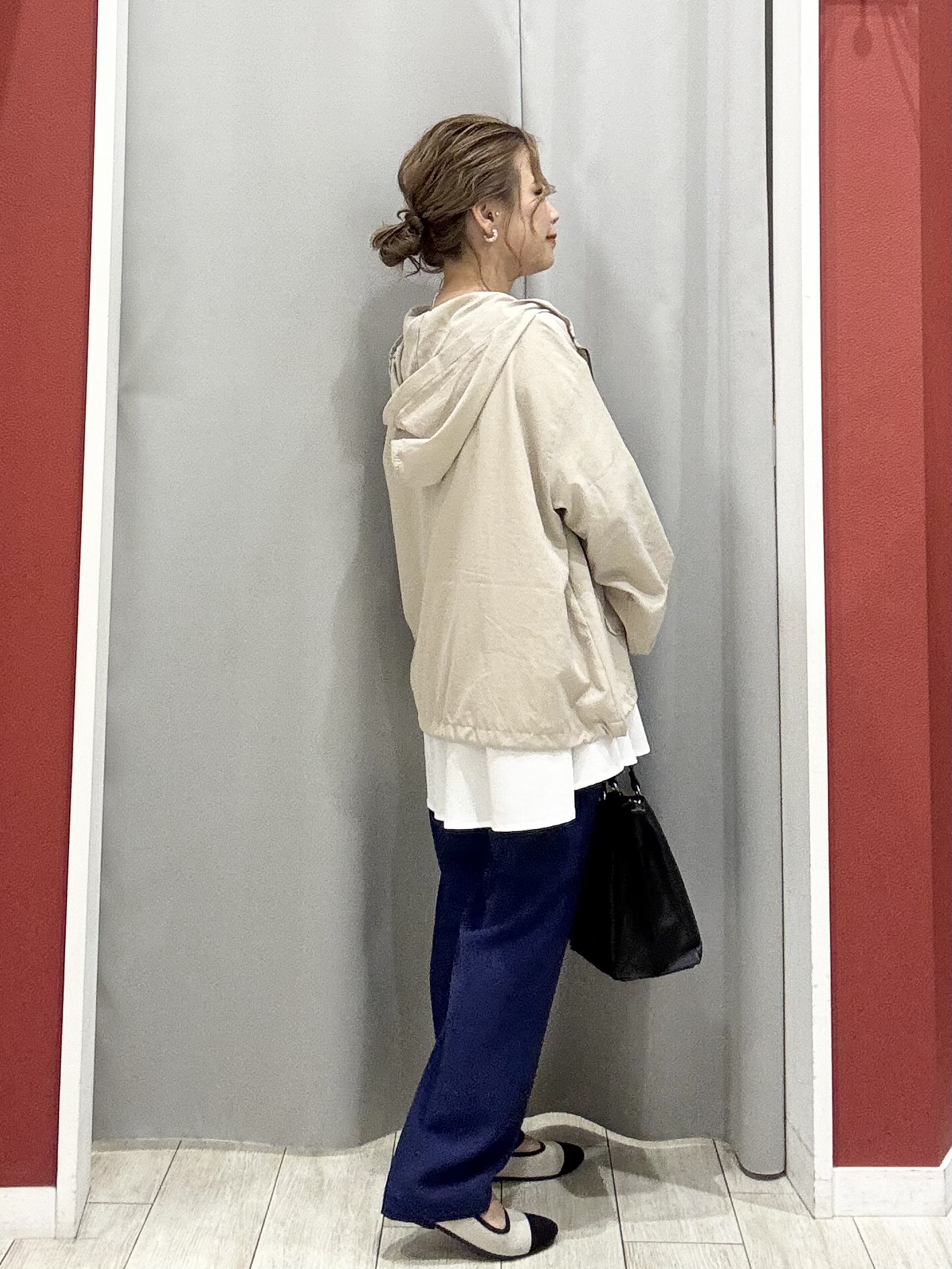 shioさんの「SHOO･LA･RUE｜【UV/抗菌防臭/洗濯機可】体型カバーも叶う 裾切り替えAライントップス」を使ったコーディネート