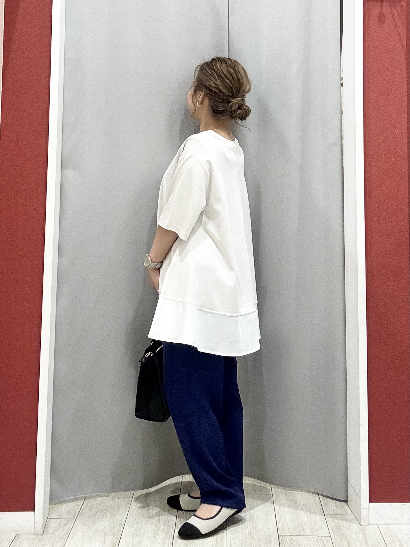 shioさんの「SHOO･LA･RUE｜【UV/抗菌防臭/洗濯機可】体型カバーも叶う 裾切り替えAライントップス」を使ったコーディネート
