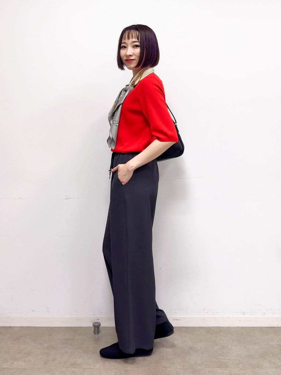 𝐜𝐡𝐢𝐤𝐚さんの「SHOO･LA･RUE｜【毎日洗える/S-LL/UV】上半身すっきり 二の腕見せない5分袖ニット」を使ったコーディネート