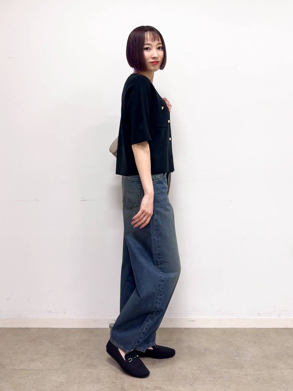 𝐜𝐡𝐢𝐤𝐚さんの「SHOO･LA･RUE｜【S-LL/洗濯機可】金ボタン5分袖カーディガン」を使ったコーディネート