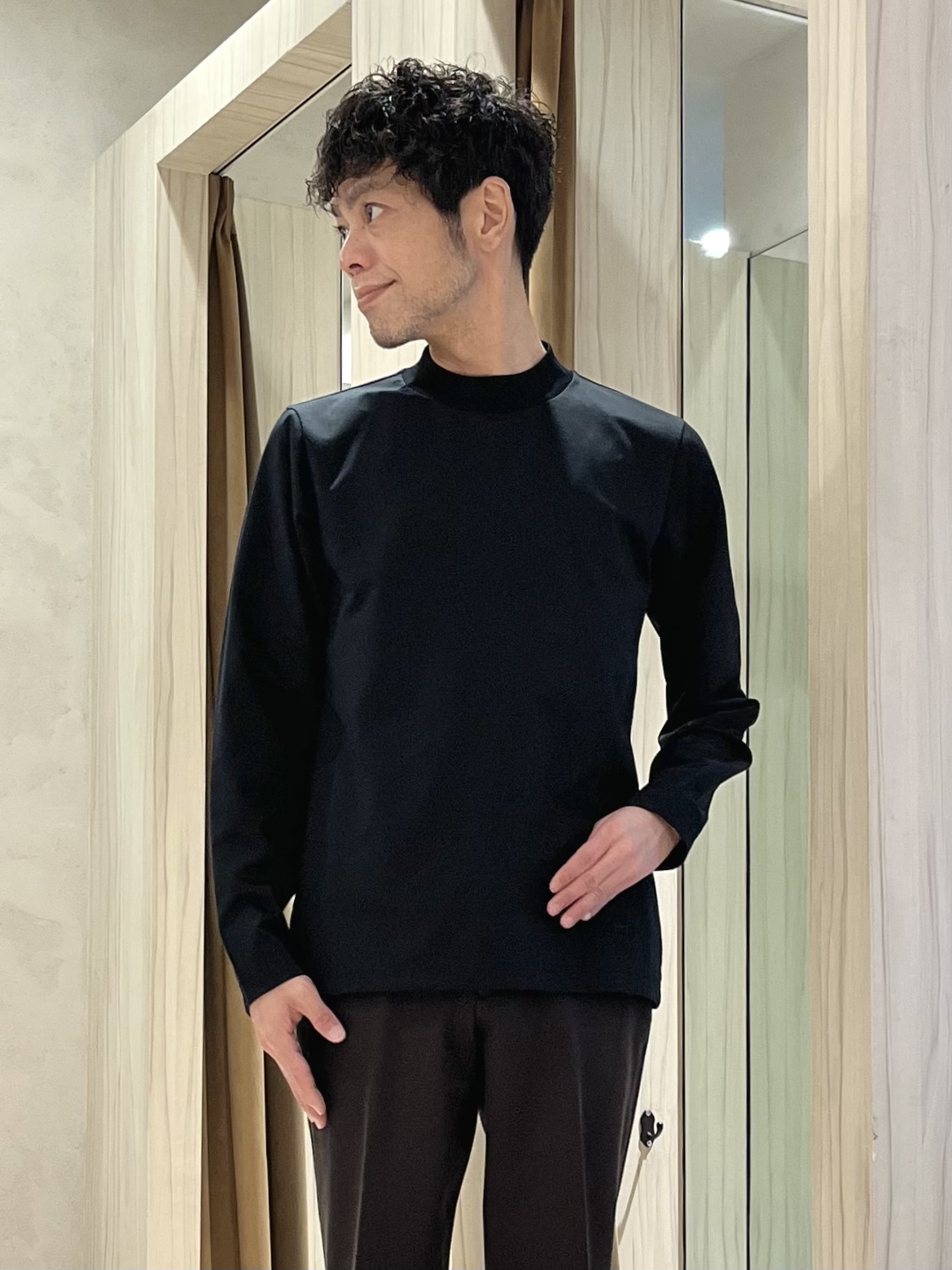URAさんの「TAKEO KIKUCHI｜【洗える】スリーシーズンリラックスニットジャージ ジャケット」を使ったコーディネート