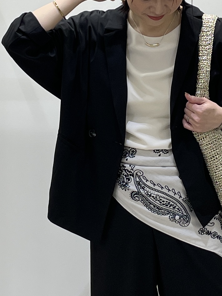 shihoさんの「INDIVI｜【接触冷感／透湿／着る日傘】ドルマンダブルジャケット」を使ったコーディネート
