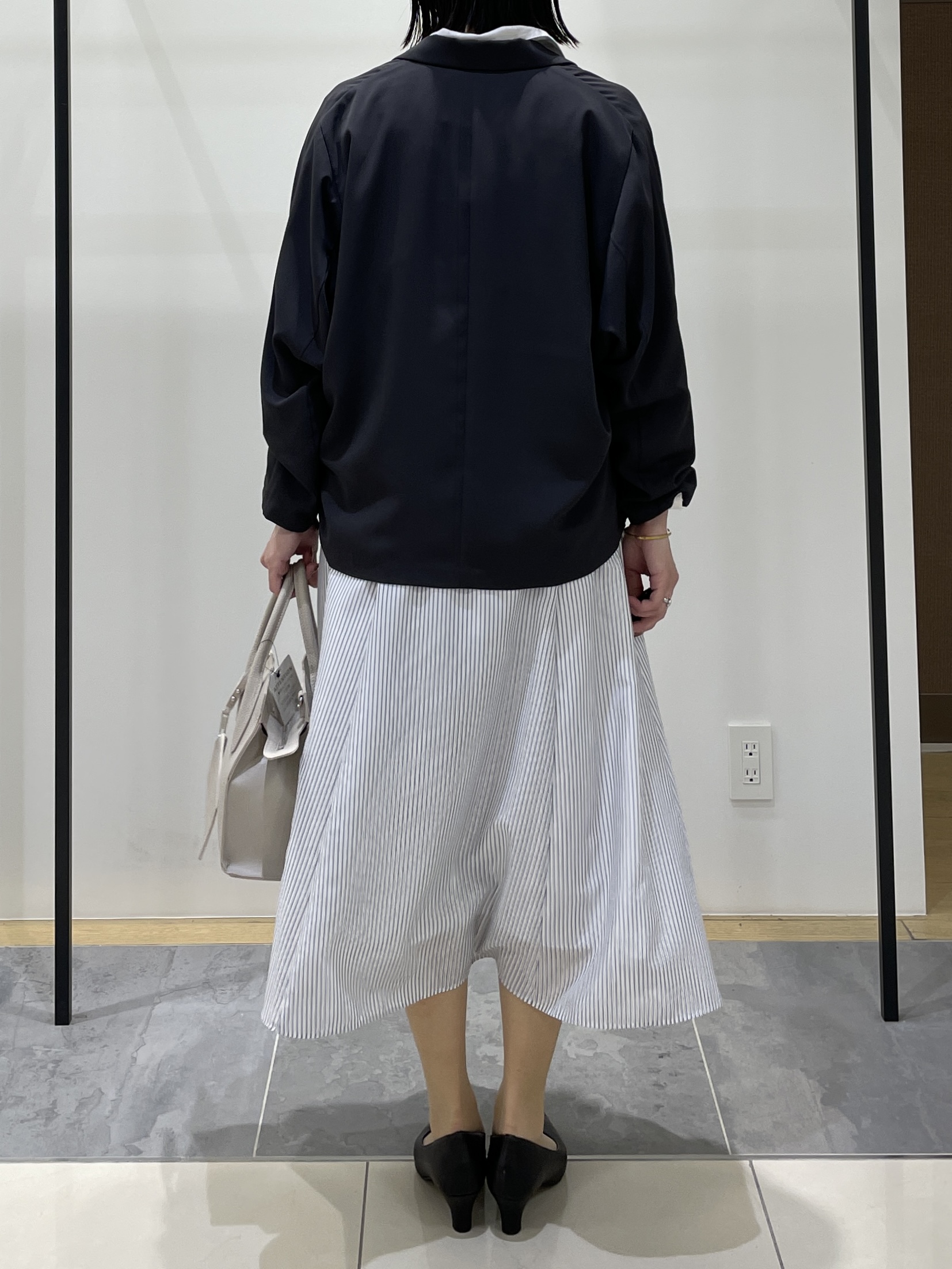 shihoさんの「INDIVI｜【接触冷感／透湿／着る日傘】ドルマンダブルジャケット」を使ったコーディネート