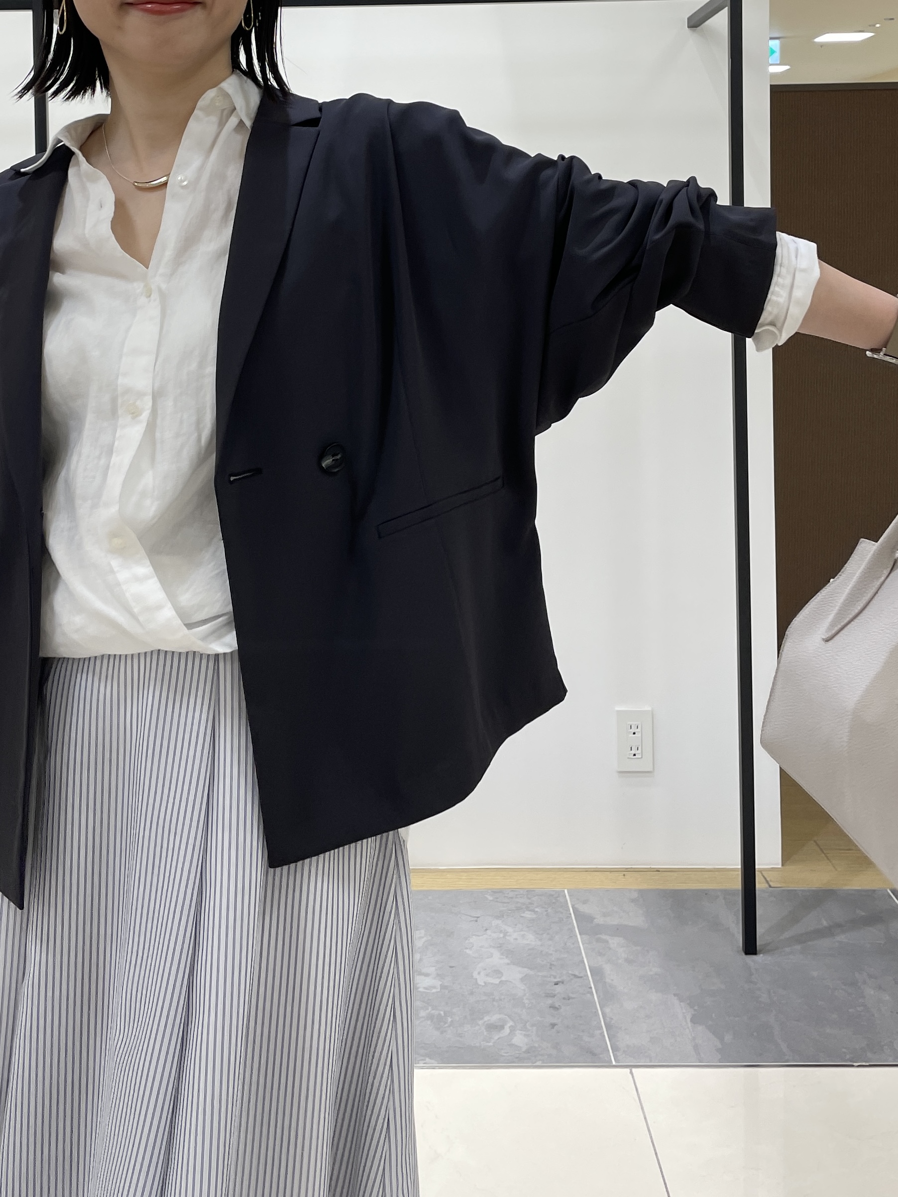 shihoさんの「INDIVI｜【接触冷感／透湿／着る日傘】ドルマンダブルジャケット」を使ったコーディネート