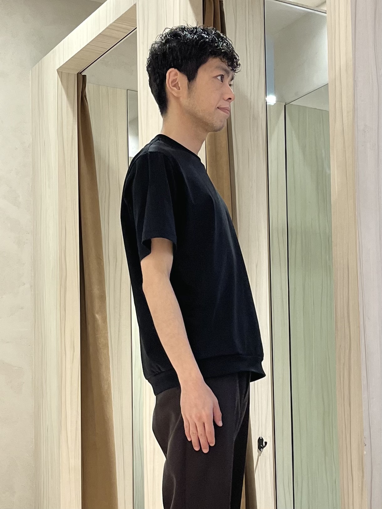 URAさんの「TAKEO KIKUCHI｜【洗える】スリーシーズンリラックスニットジャージ ジャケット」を使ったコーディネート