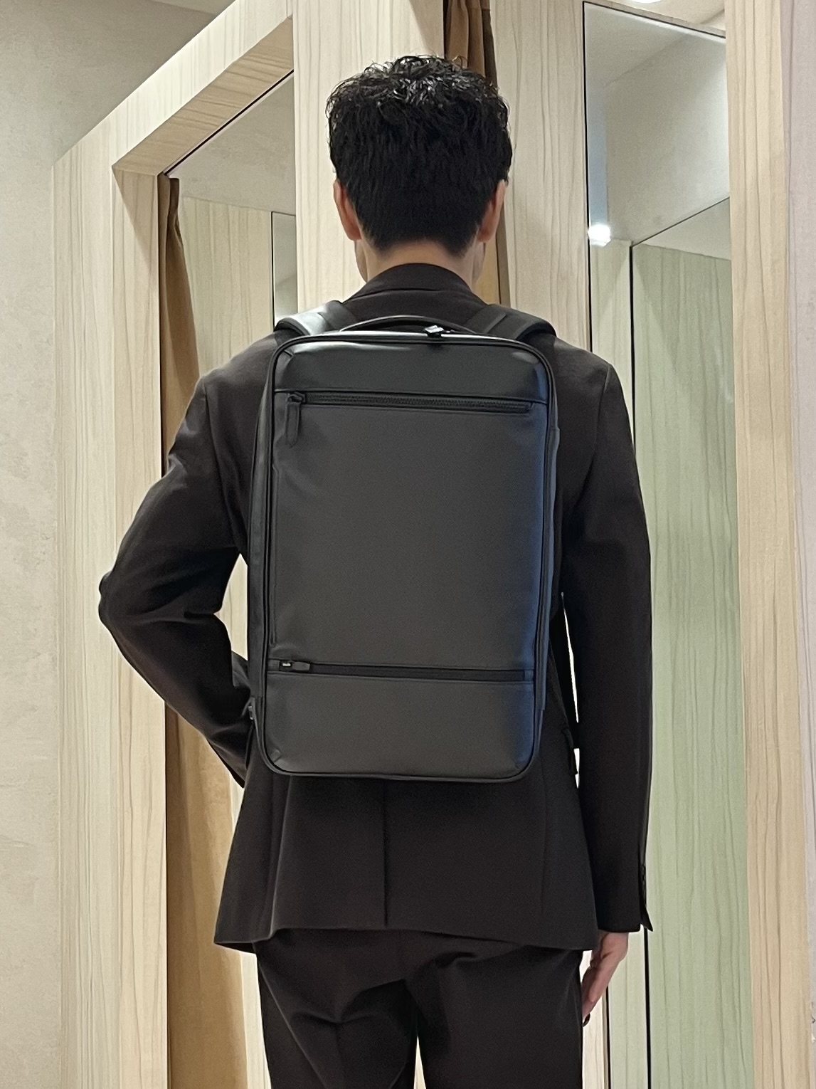 URAさんの「TAKEO KIKUCHI｜【洗える】スリーシーズンリラックスニットジャージ ジャケット」を使ったコーディネート