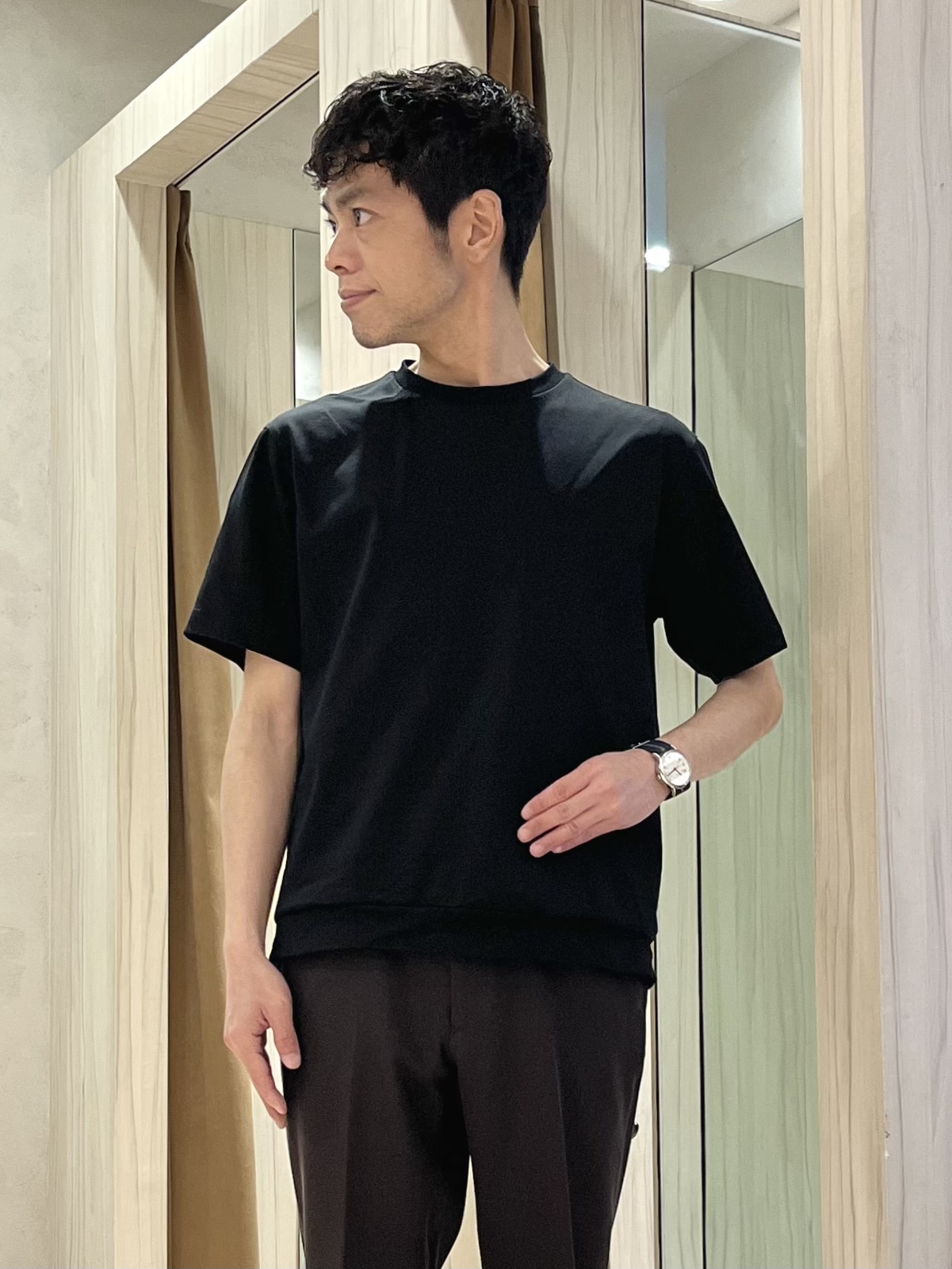 URAさんの「TAKEO KIKUCHI｜【洗える】スリーシーズンリラックスニットジャージ ジャケット」を使ったコーディネート