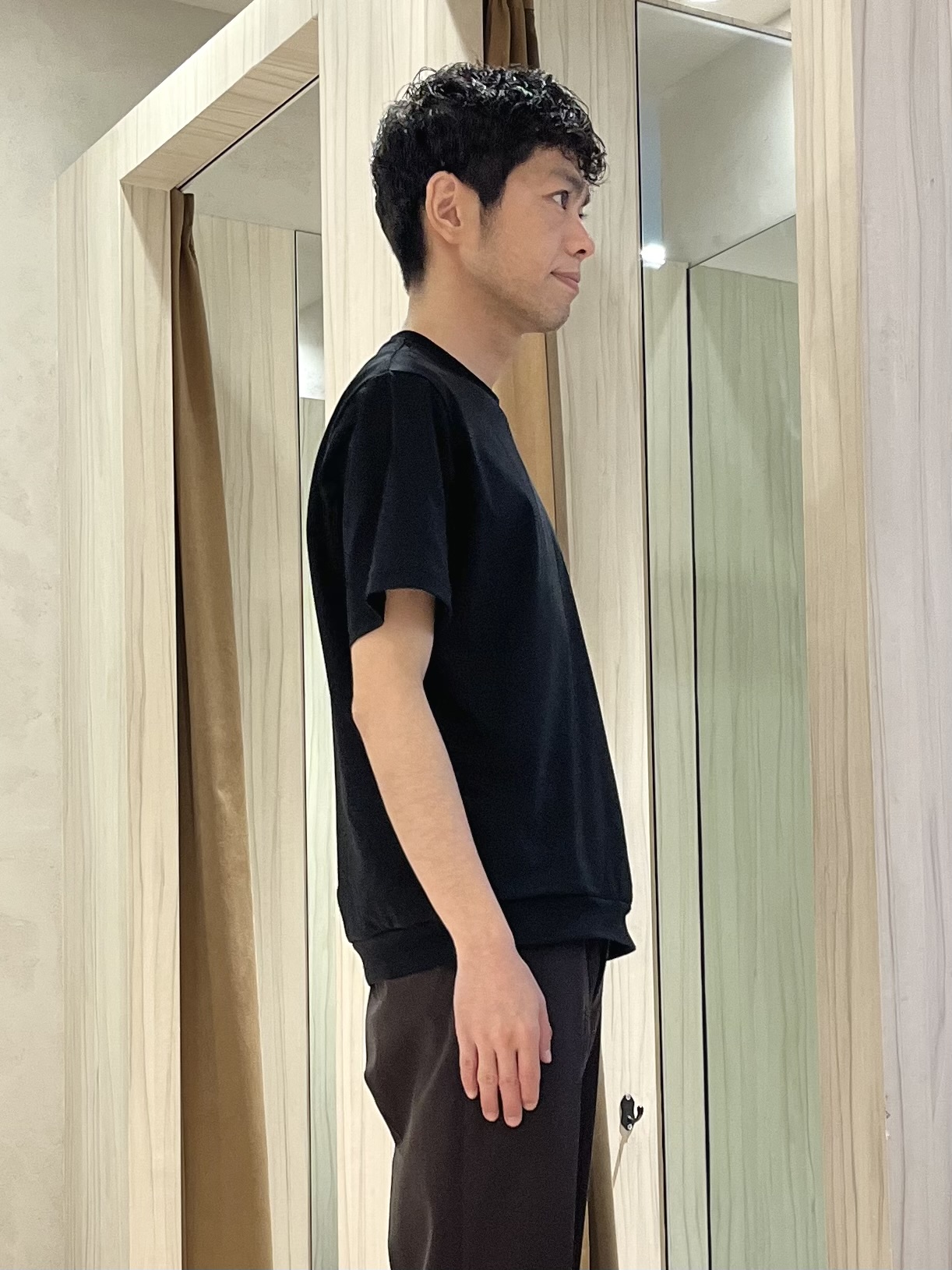 URAさんの「TAKEO KIKUCHI｜【洗える】スリーシーズンリラックスニットジャージ ジャケット」を使ったコーディネート
