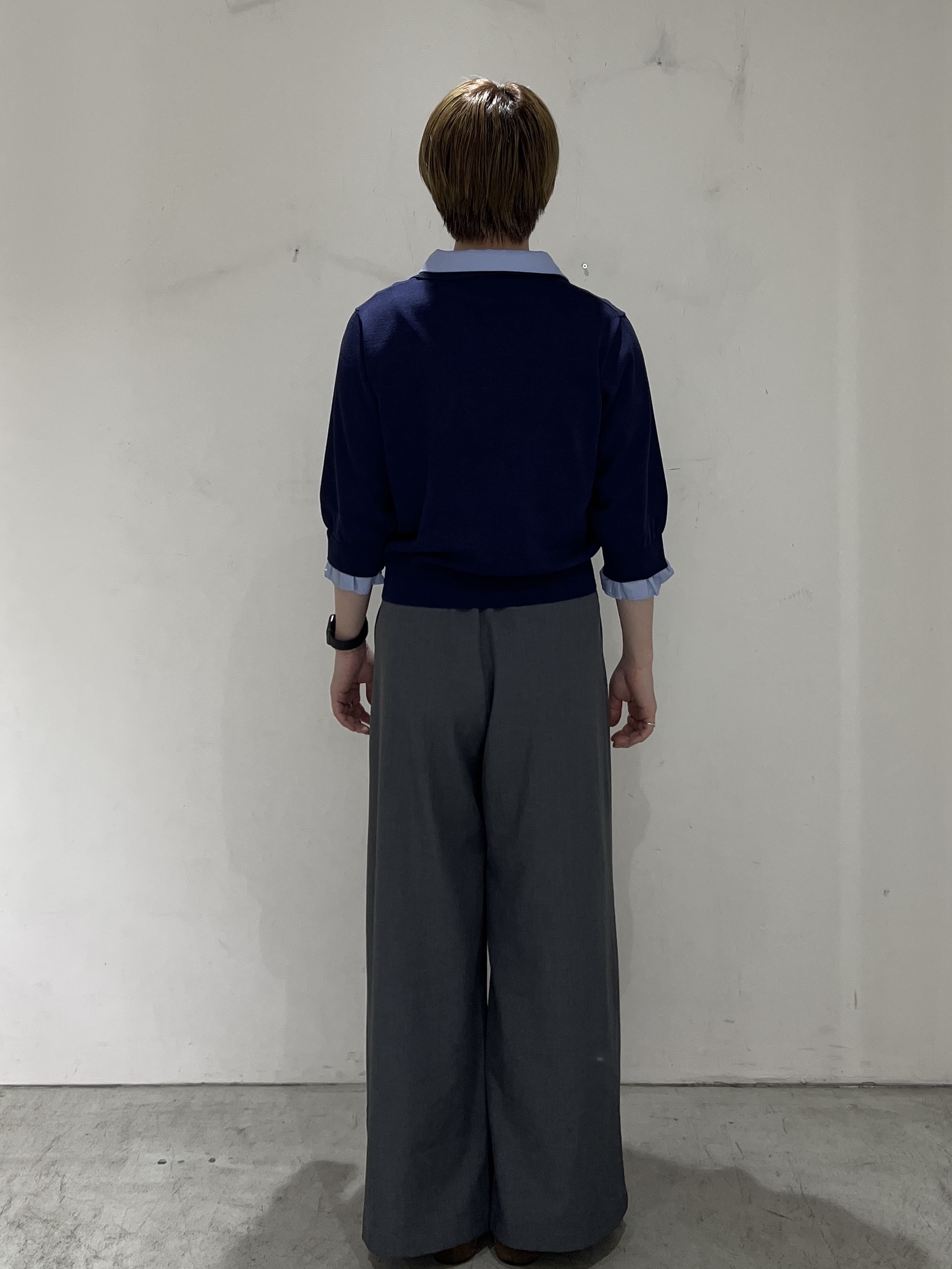 JINさんの「OPAQUE.CLIP｜シャツレイヤード風ポロニット【洗濯機OK】」を使ったコーディネート