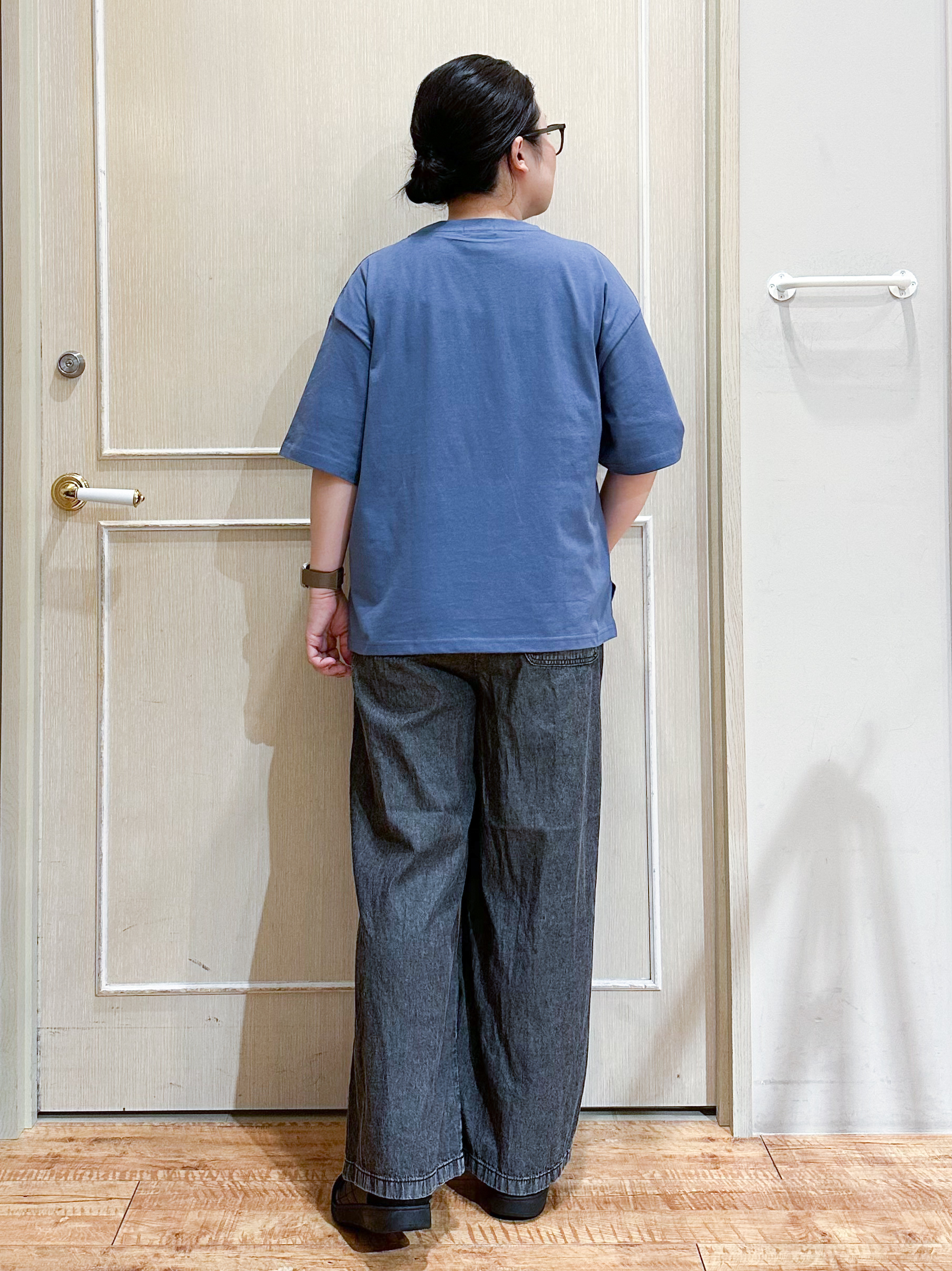 umeさんの「SHOO･LA･RUE｜【S-LL/体型カバー】日焼け対策にも女性らしさを UVカットペプラムパーカ」を使ったコーディネート