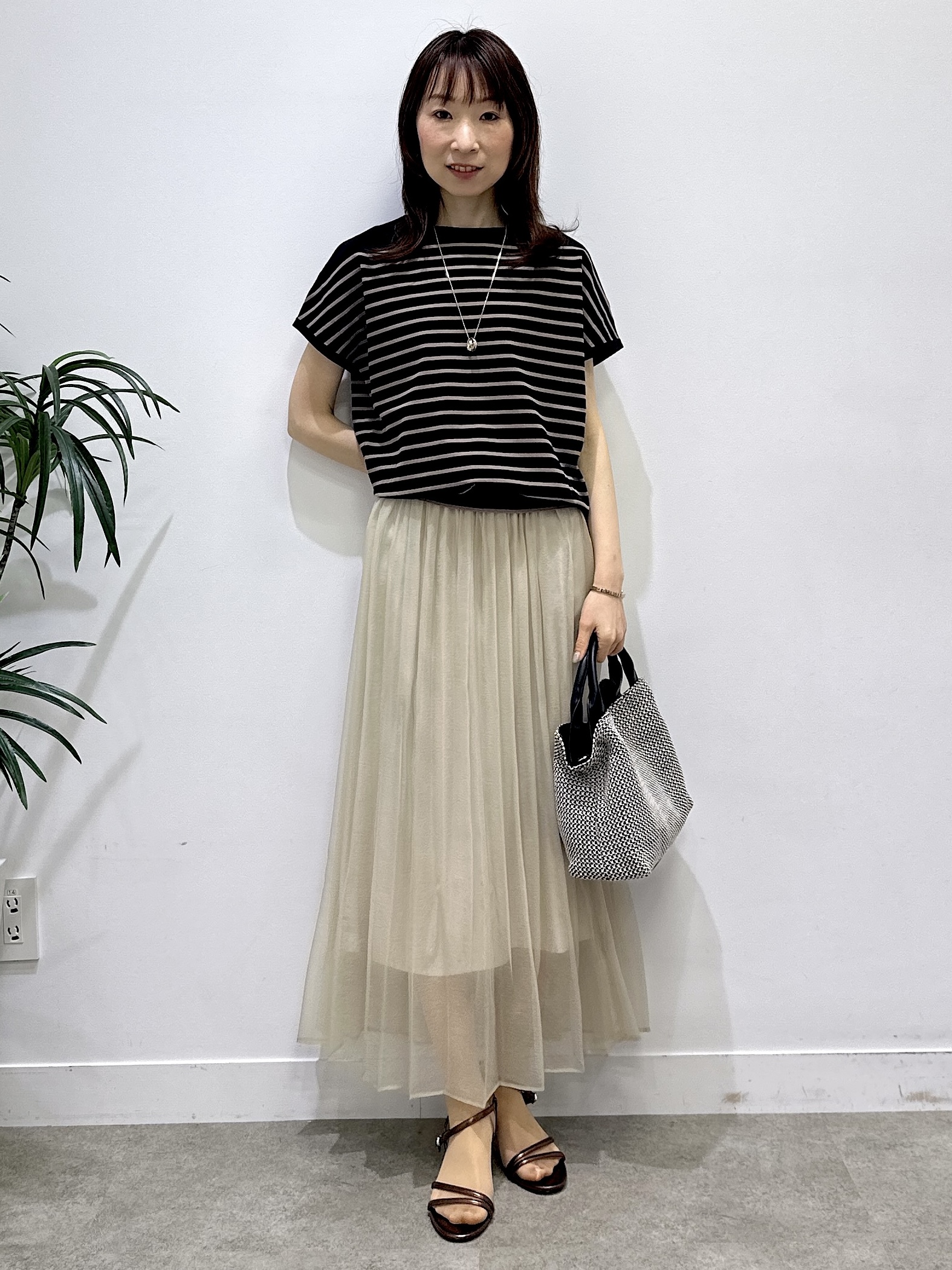 Miwaさんの「UNTITLED｜【アンサンブル可/日除け・冷房対策】シアーレーヨンZIPカーディガン」を使ったコーディネート