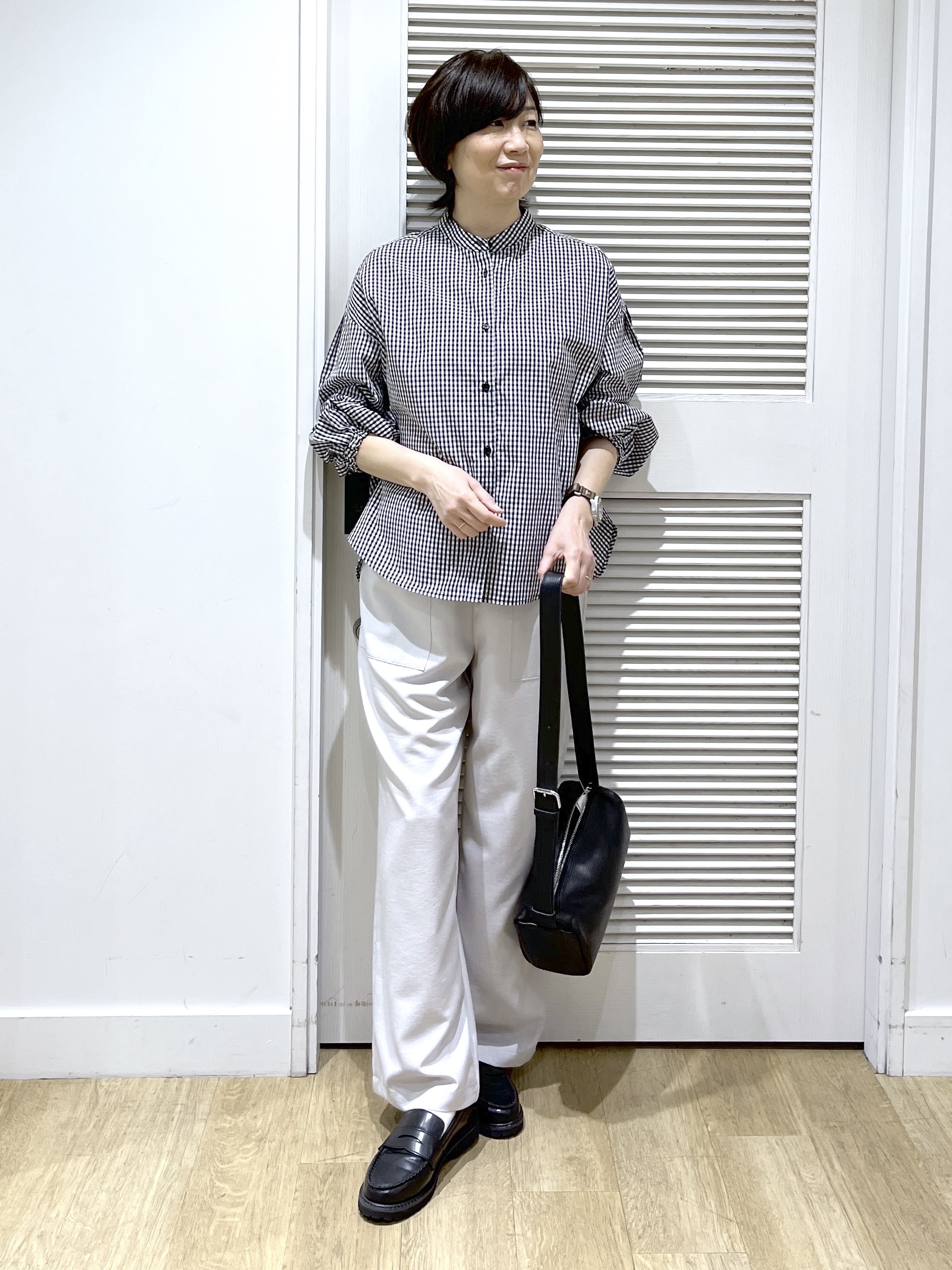 Miyazakiさんの「Dessin｜【洗える】バルーンスリーブバンドカラーシャツ」を使ったコーディネート