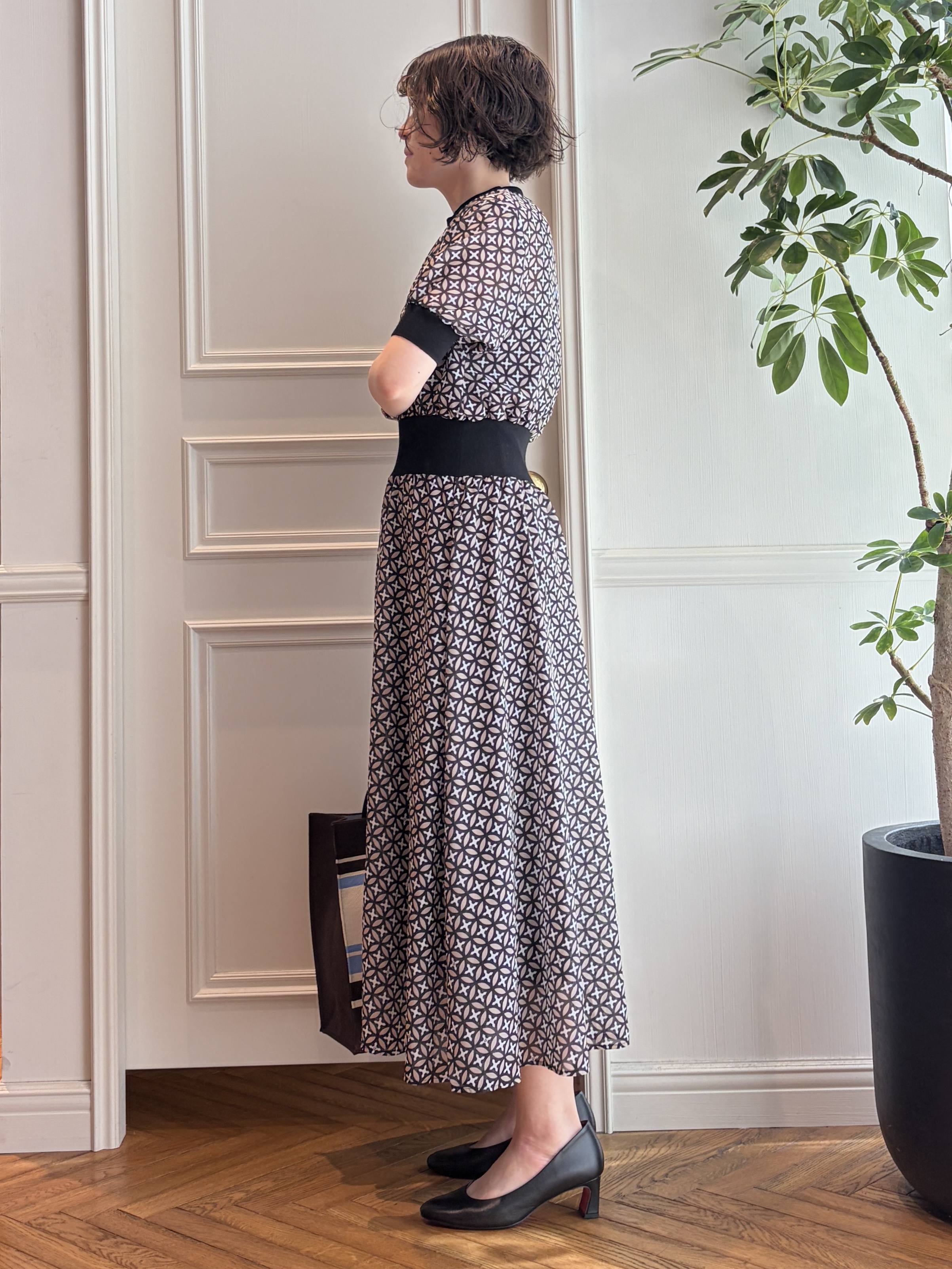 nakaoさんの「DRESSTERIOR｜【再入荷/otonaMUSE5月号掲載/ウォッシャブル】オーバーラップサークル シアードレス」を使ったコーディネート