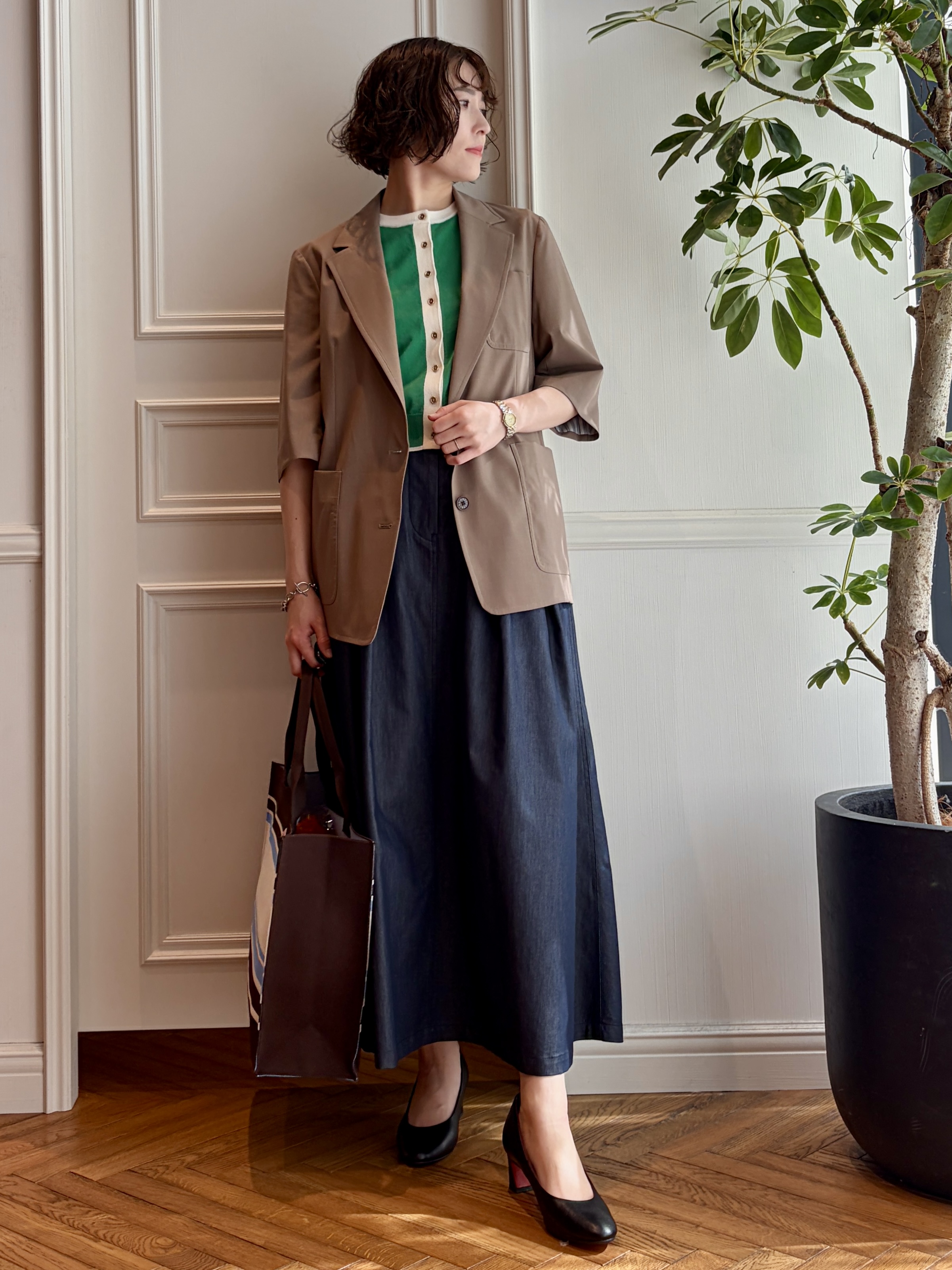 nakaoさんの「DRESSTERIOR｜【接触冷感/吸水速乾】クールタッチ デニムライク タックスカート」を使ったコーディネート