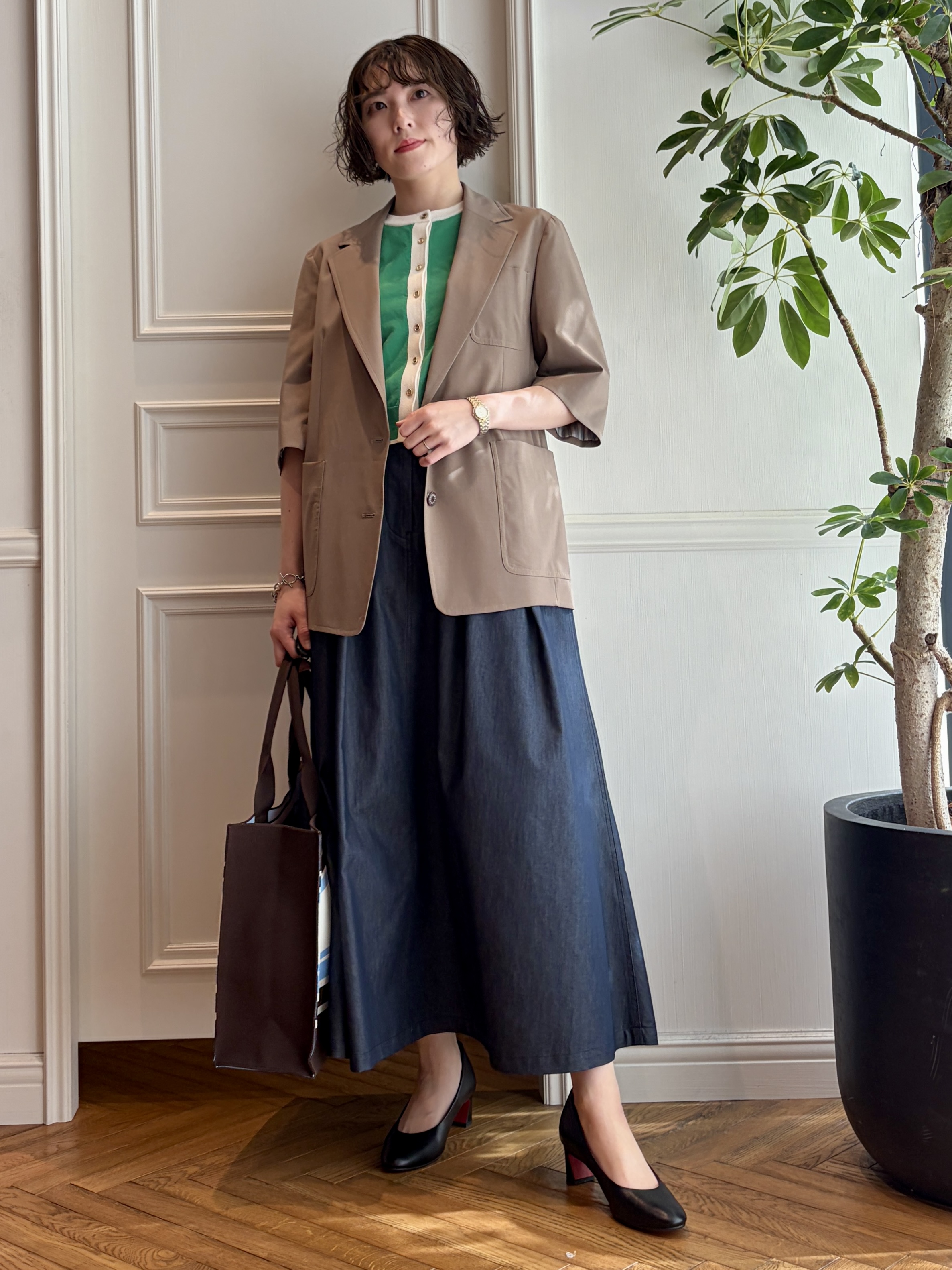nakaoさんの「DRESSTERIOR｜【接触冷感/吸水速乾】クールタッチ デニムライク タックスカート」を使ったコーディネート