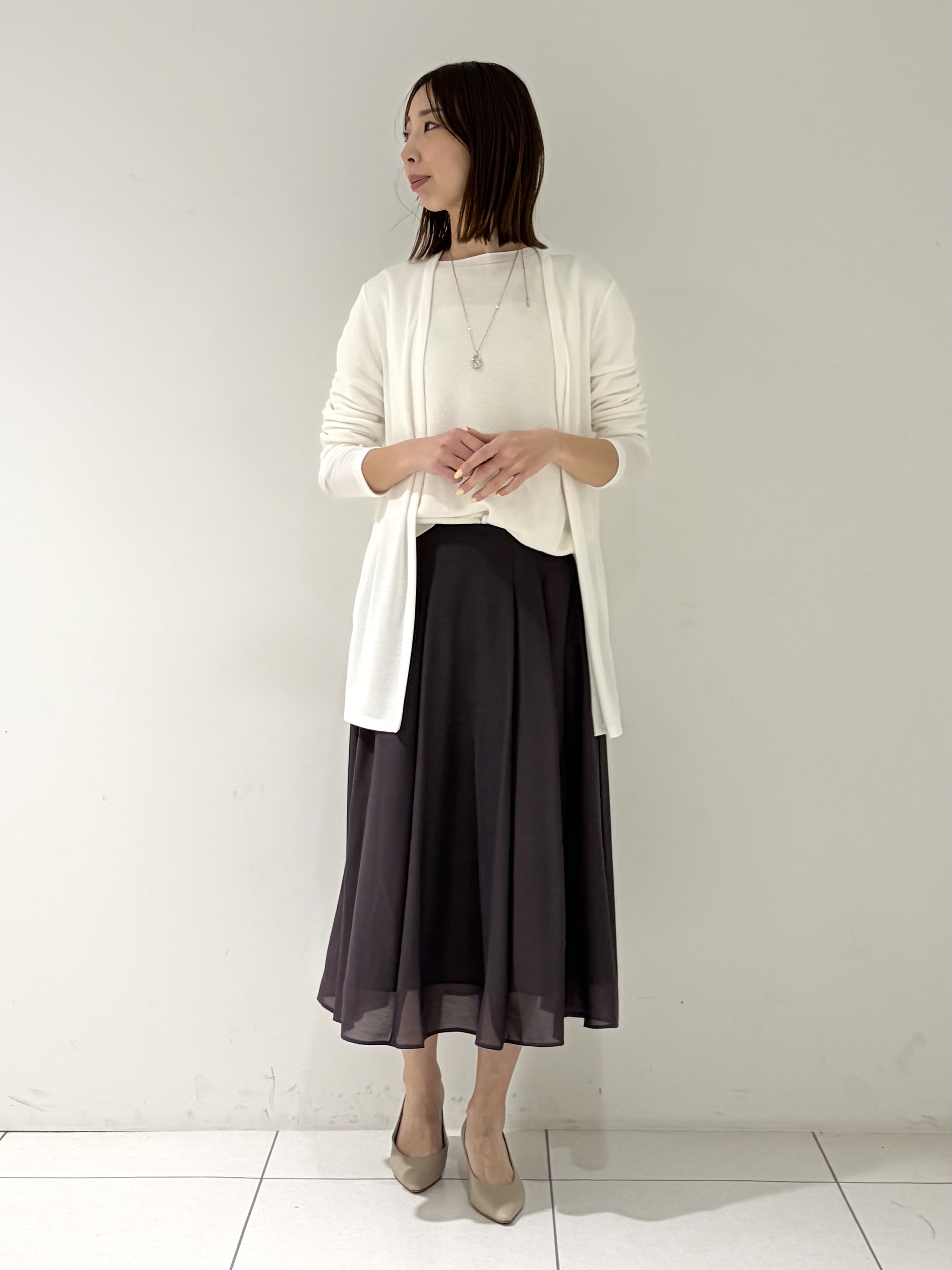 shioriさんの「INDIVI｜【UVケア】着流しミドル丈カーディガンジャージ」を使ったコーディネート