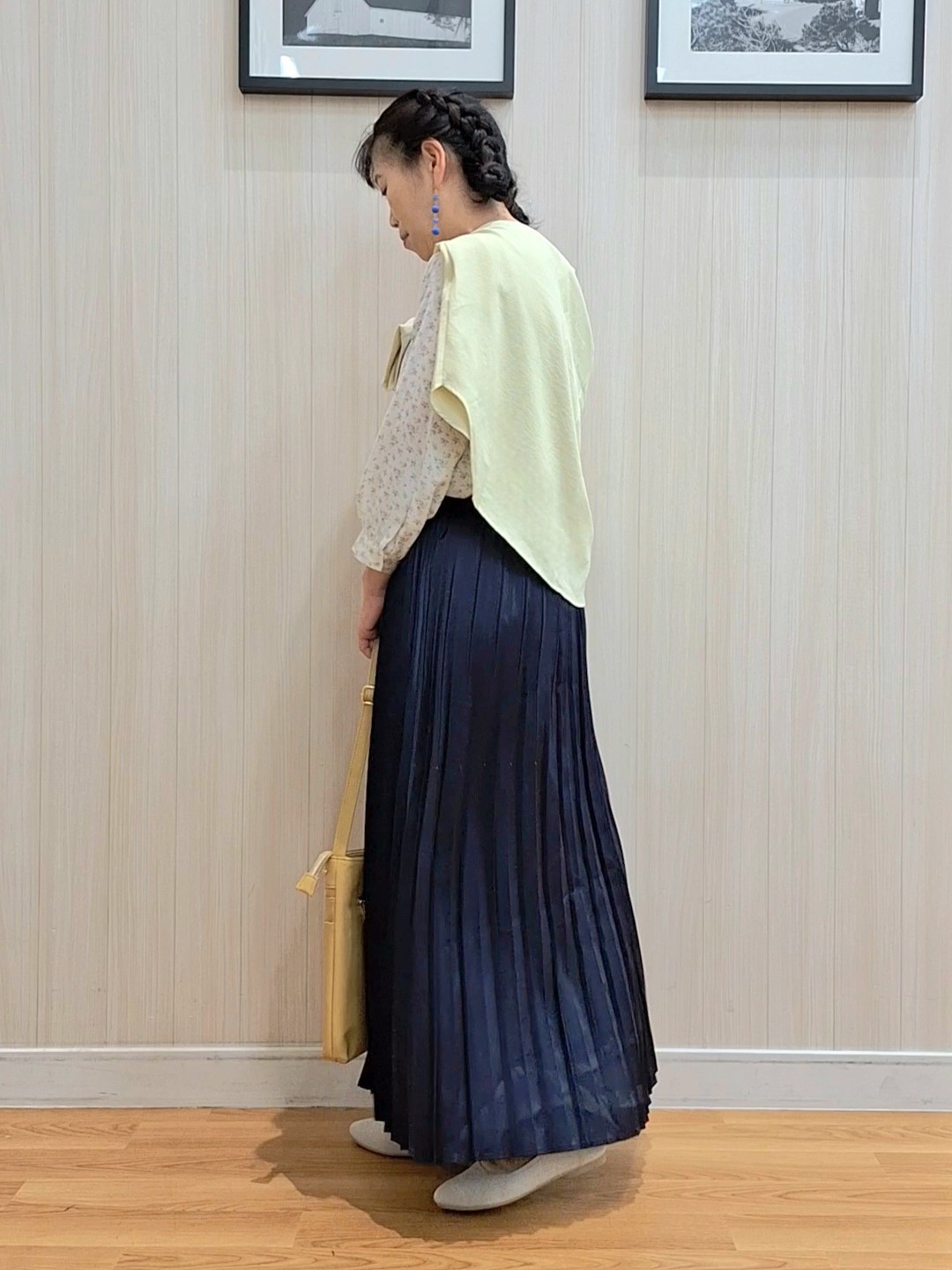 Saoさんの「SHOO･LA･RUE｜【S-LL/7分袖】首元をすっきり魅せる　大人の上品サテンブラウス」を使ったコーディネート