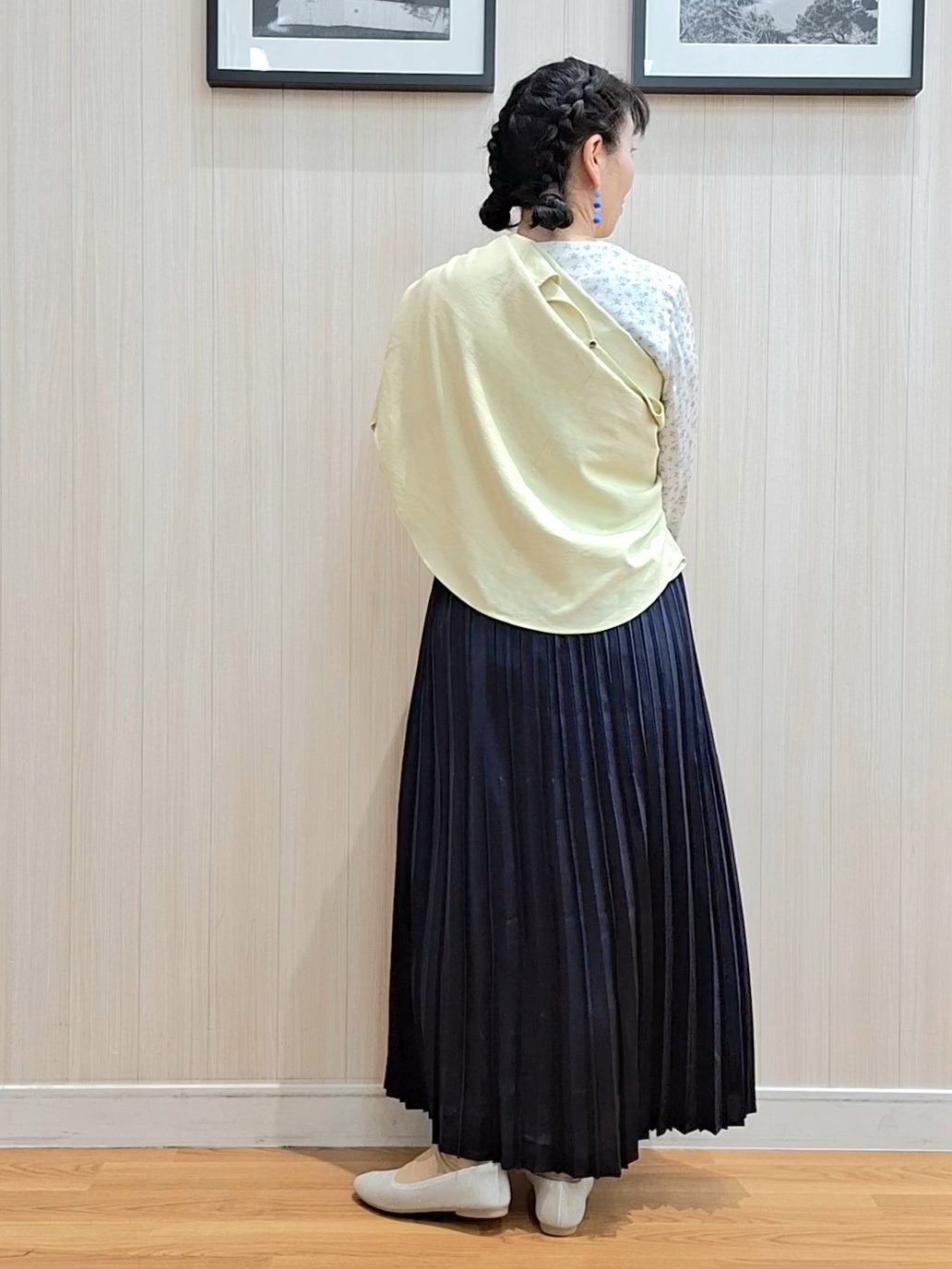 Saoさんの「SHOO･LA･RUE｜【S-LL/7分袖】首元をすっきり魅せる　大人の上品サテンブラウス」を使ったコーディネート