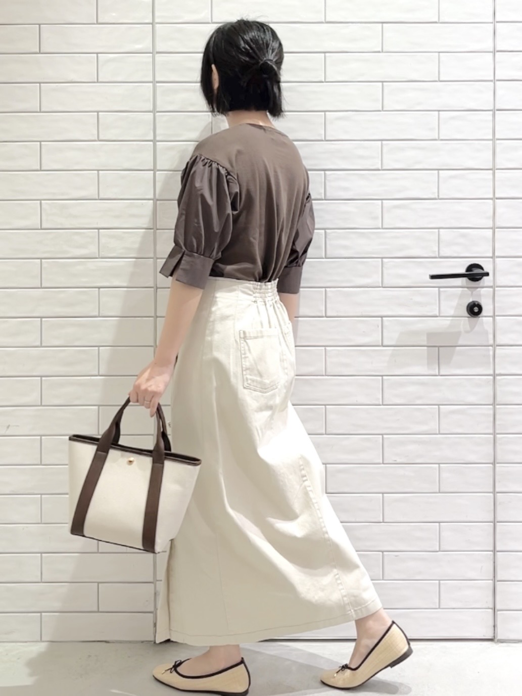 しおりさんの「OPAQUE.CLIP｜ボリュームスリーブドッキングニット」を使ったコーディネート