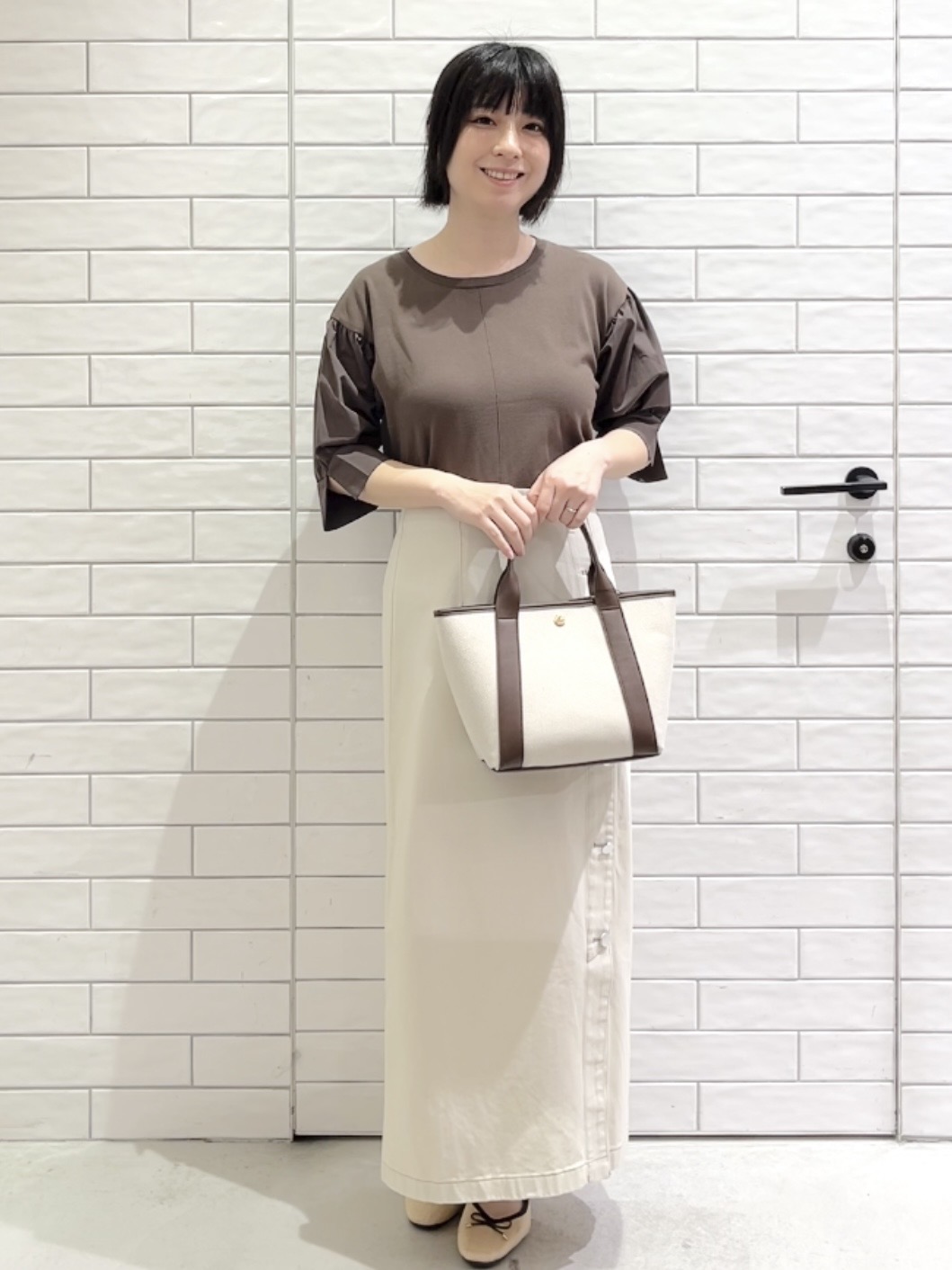 しおりさんの「OPAQUE.CLIP｜ボリュームスリーブドッキングニット」を使ったコーディネート
