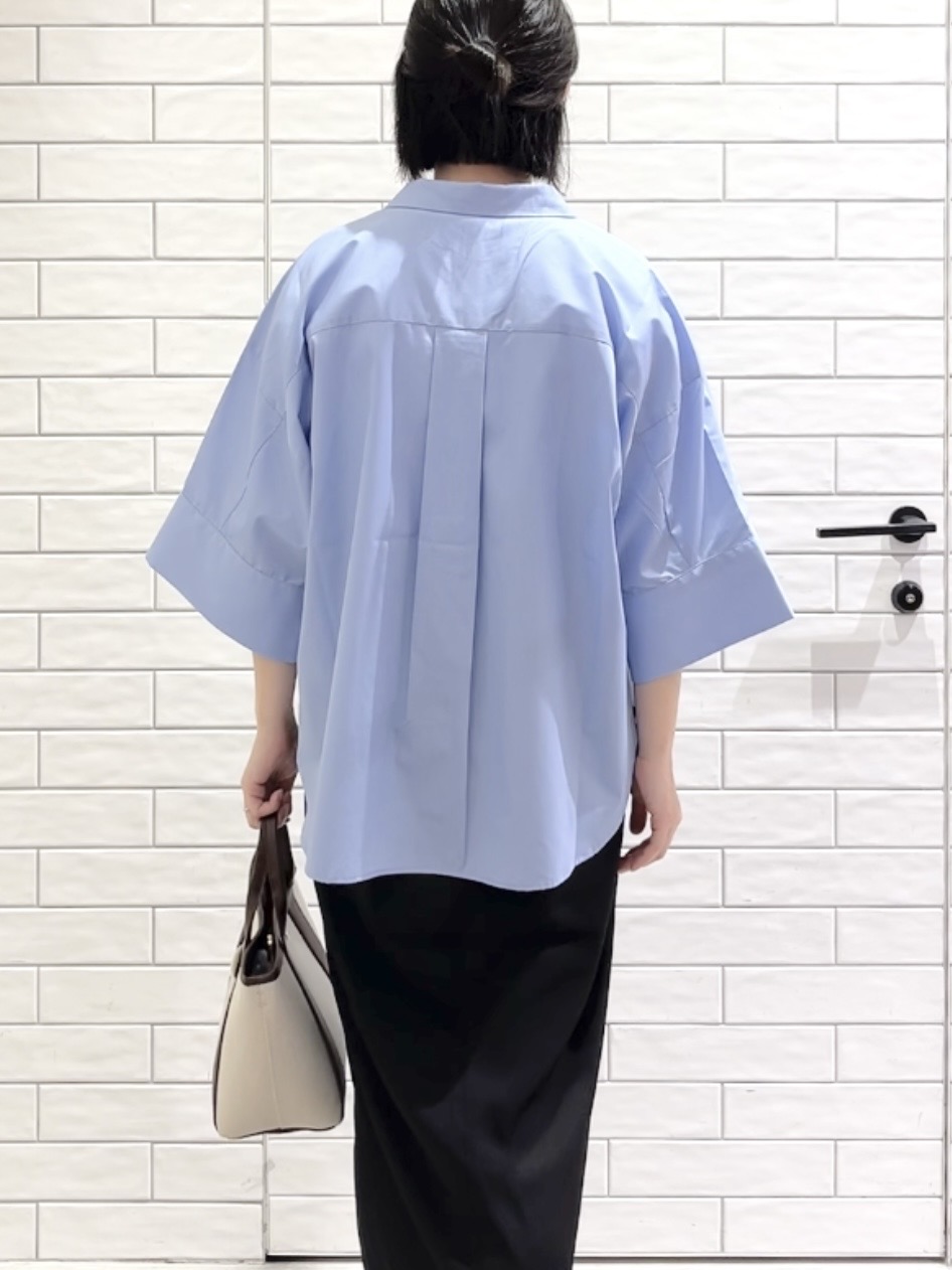 しおりさんの「OPAQUE.CLIP｜【接触冷感】ハーフスリーブシャツ《洗濯機OK／防シワ加工》」を使ったコーディネート