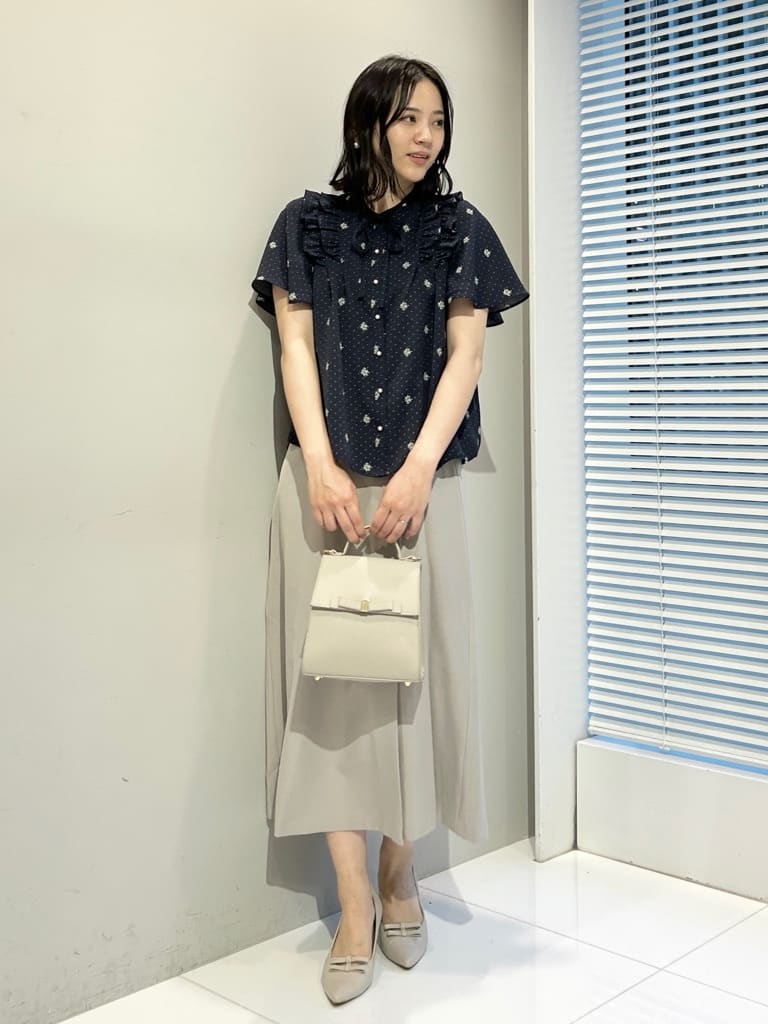 shinoさんの「Couture brooch｜【洗える・通勤】パール調ボタン テーラードジャケット」を使ったコーディネート